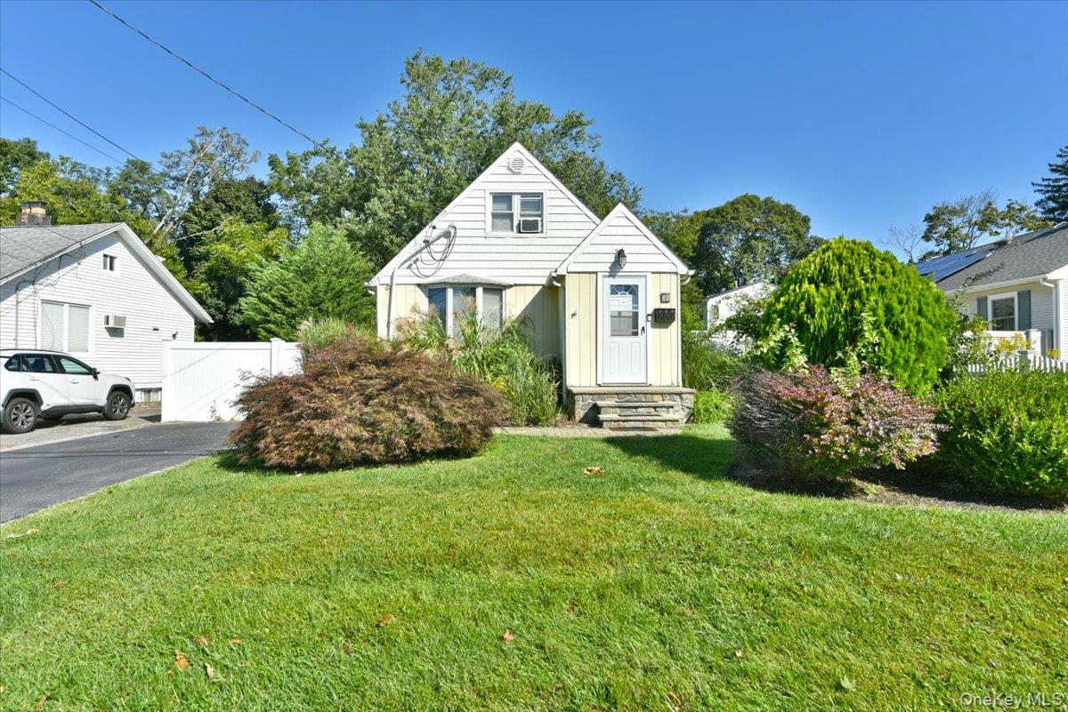 35 Montauk Drive Property Photo 1