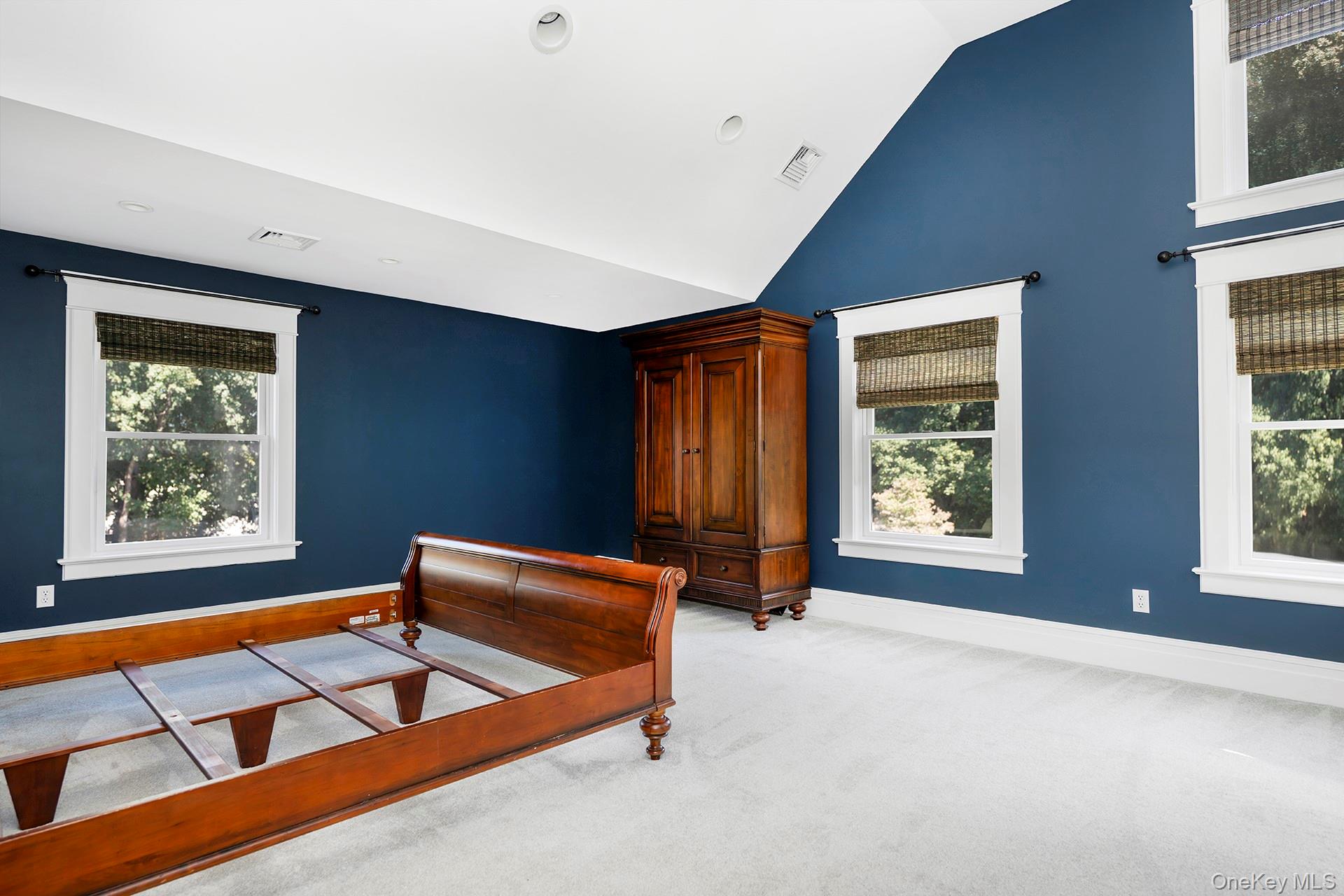 74 South Street Property Photo 28