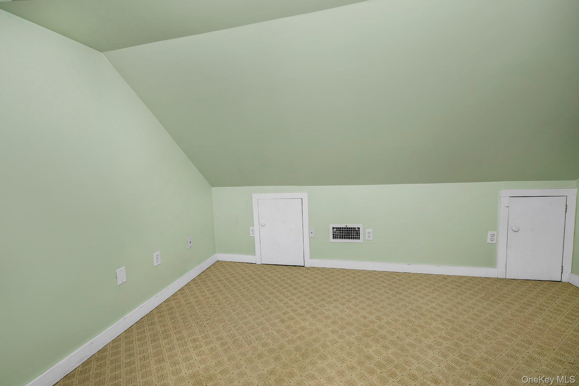 74 South Street Property Photo 33