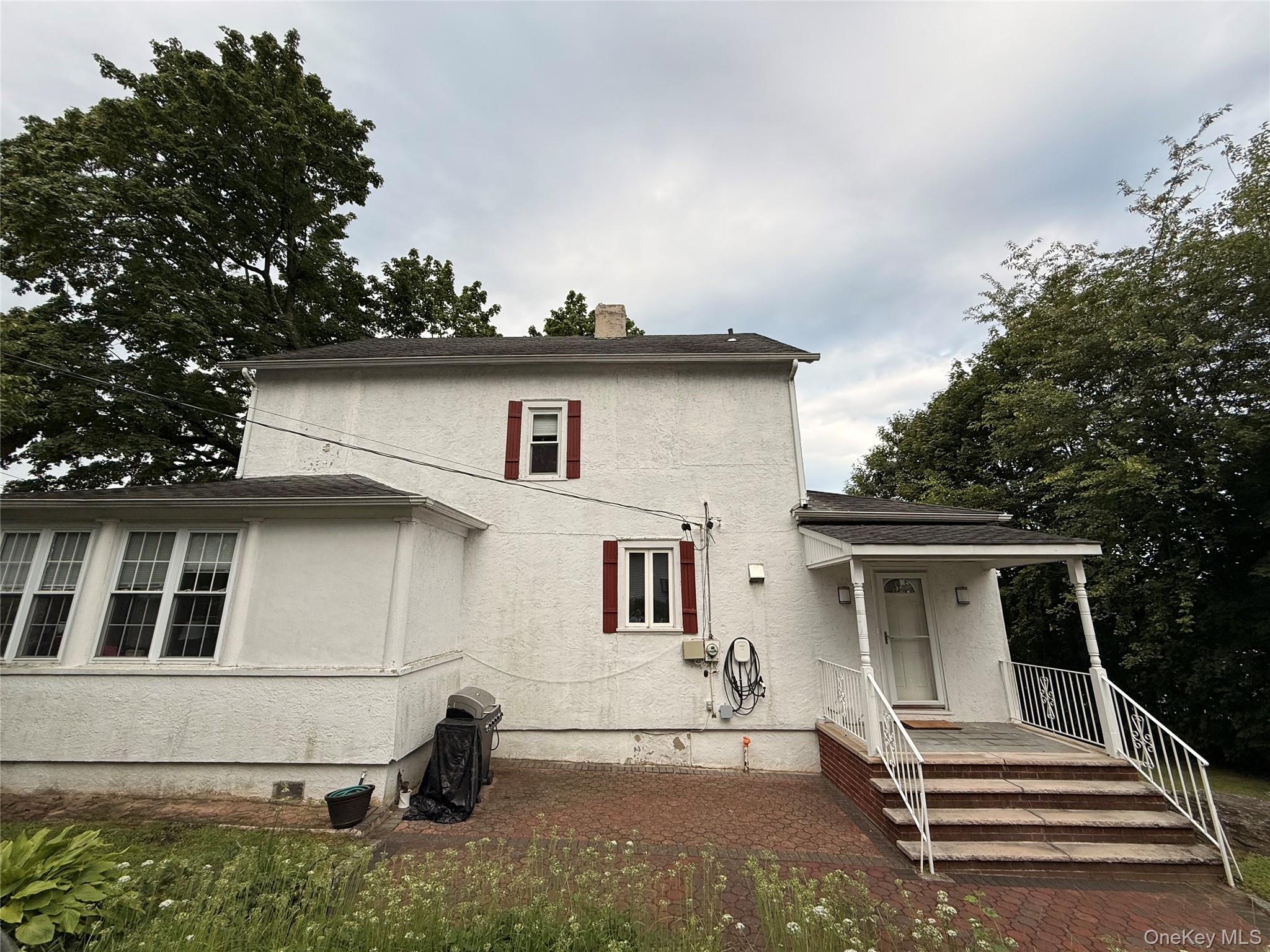 179 Woodruff Avenue Property Photo 3