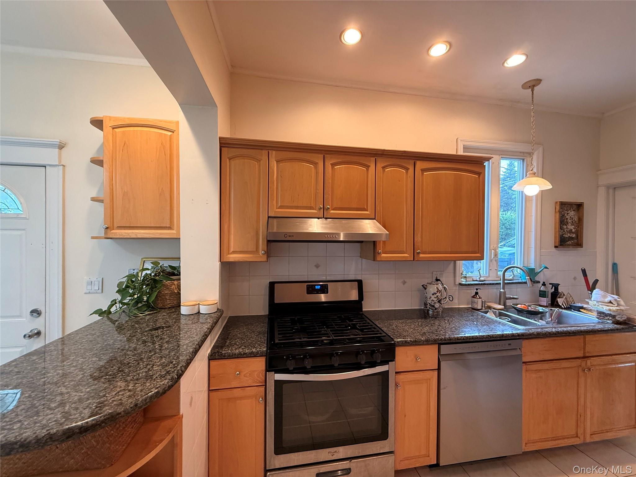 179 Woodruff Avenue Property Photo 20