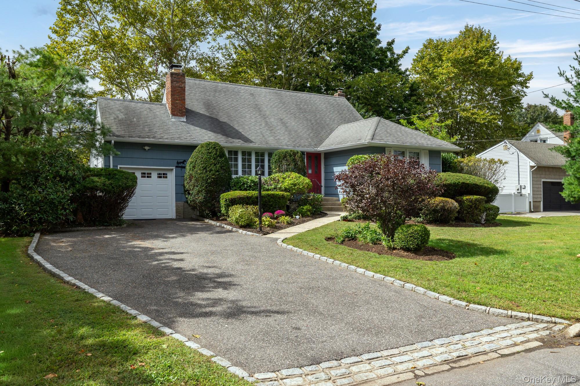 144 Nassau Avenue Property Photo 1