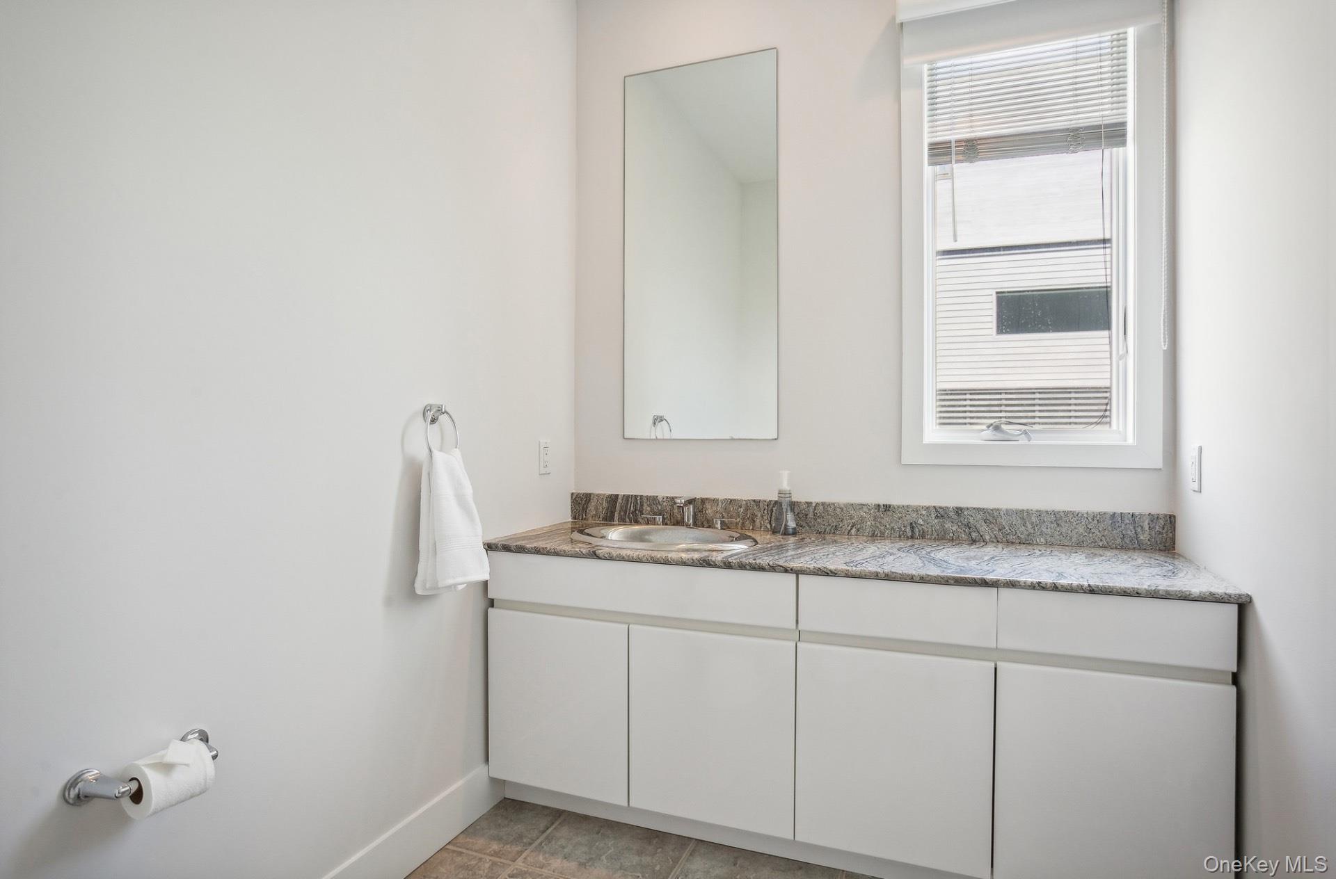 681 Dune Road Property Photo 13