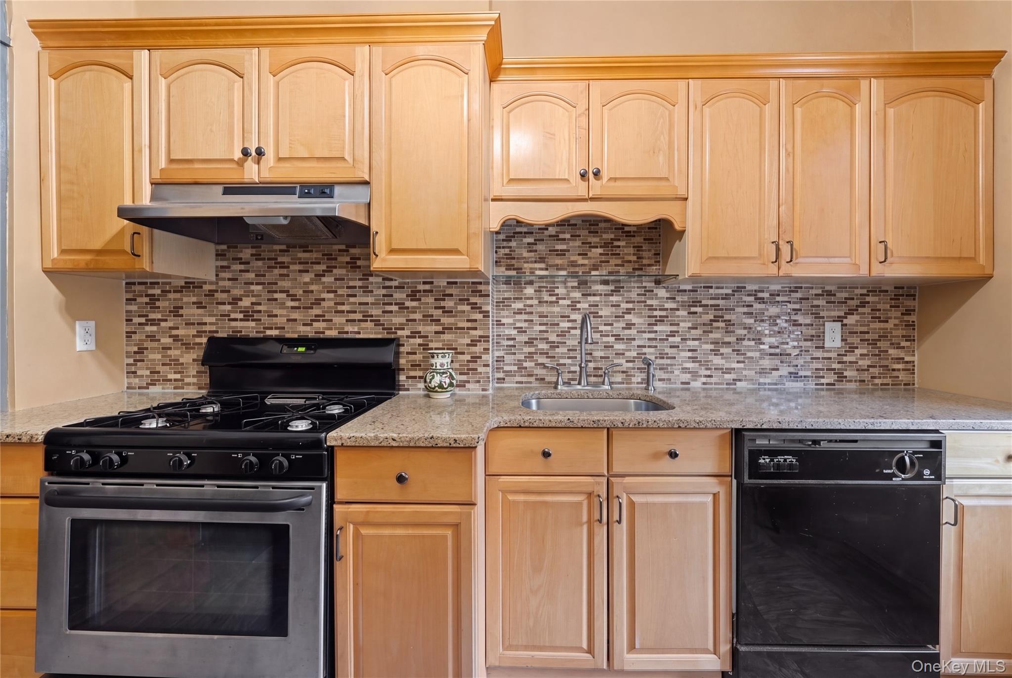 71-15 68th Street Property Photo 11