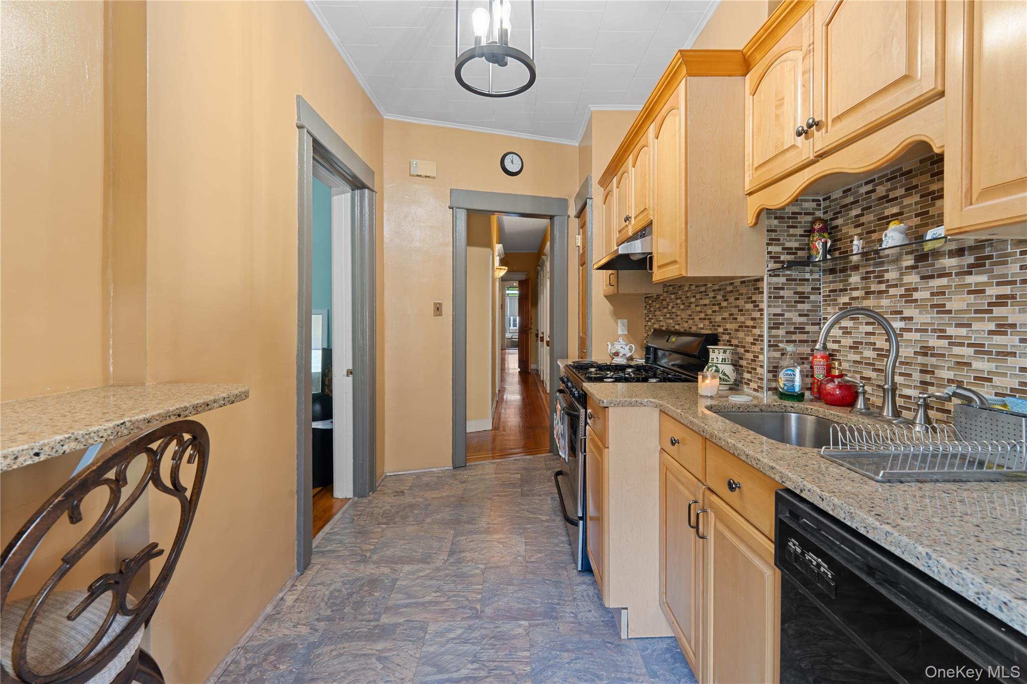 71-15 68th Street Property Photo 12