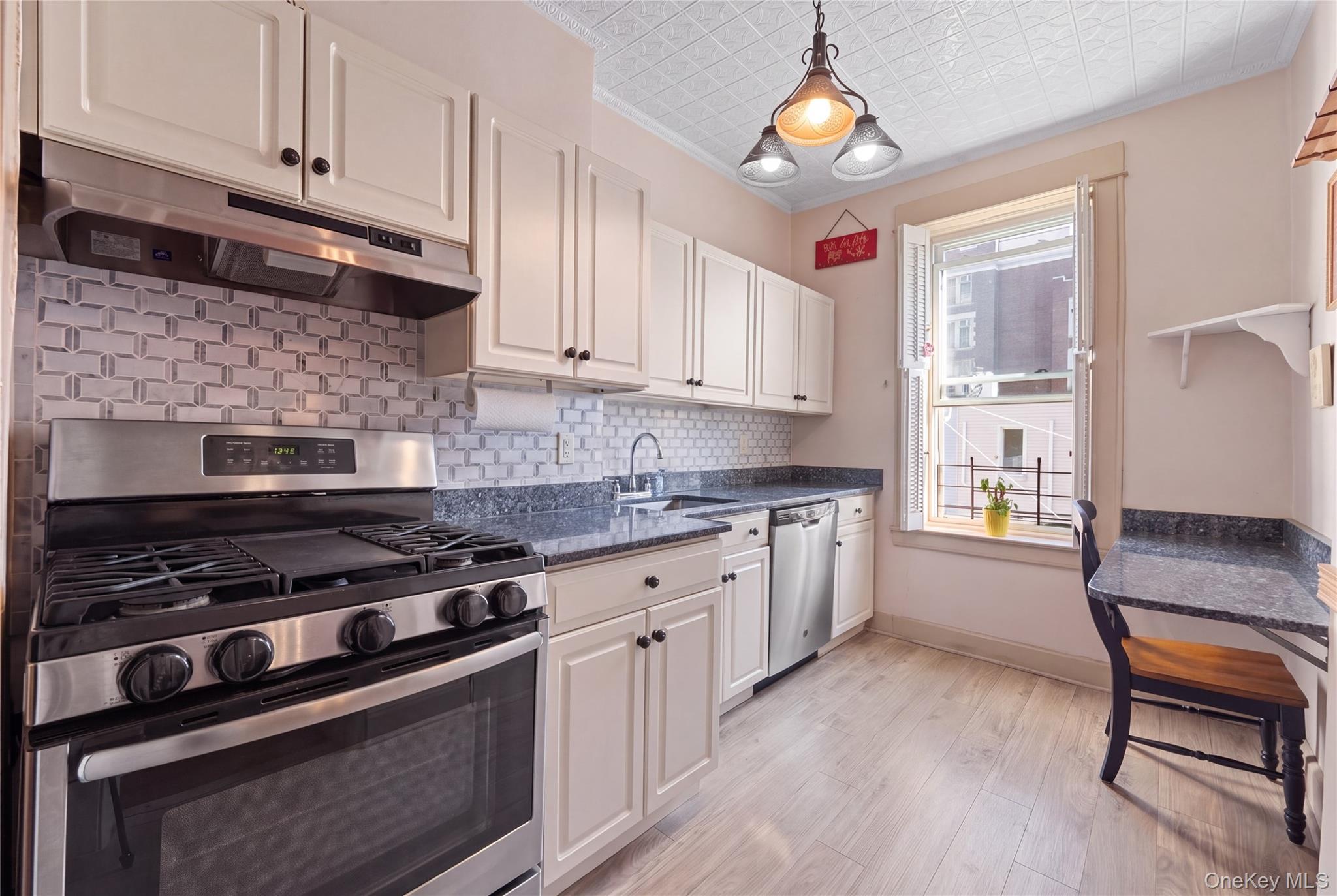 71-15 68th Street Property Photo 29