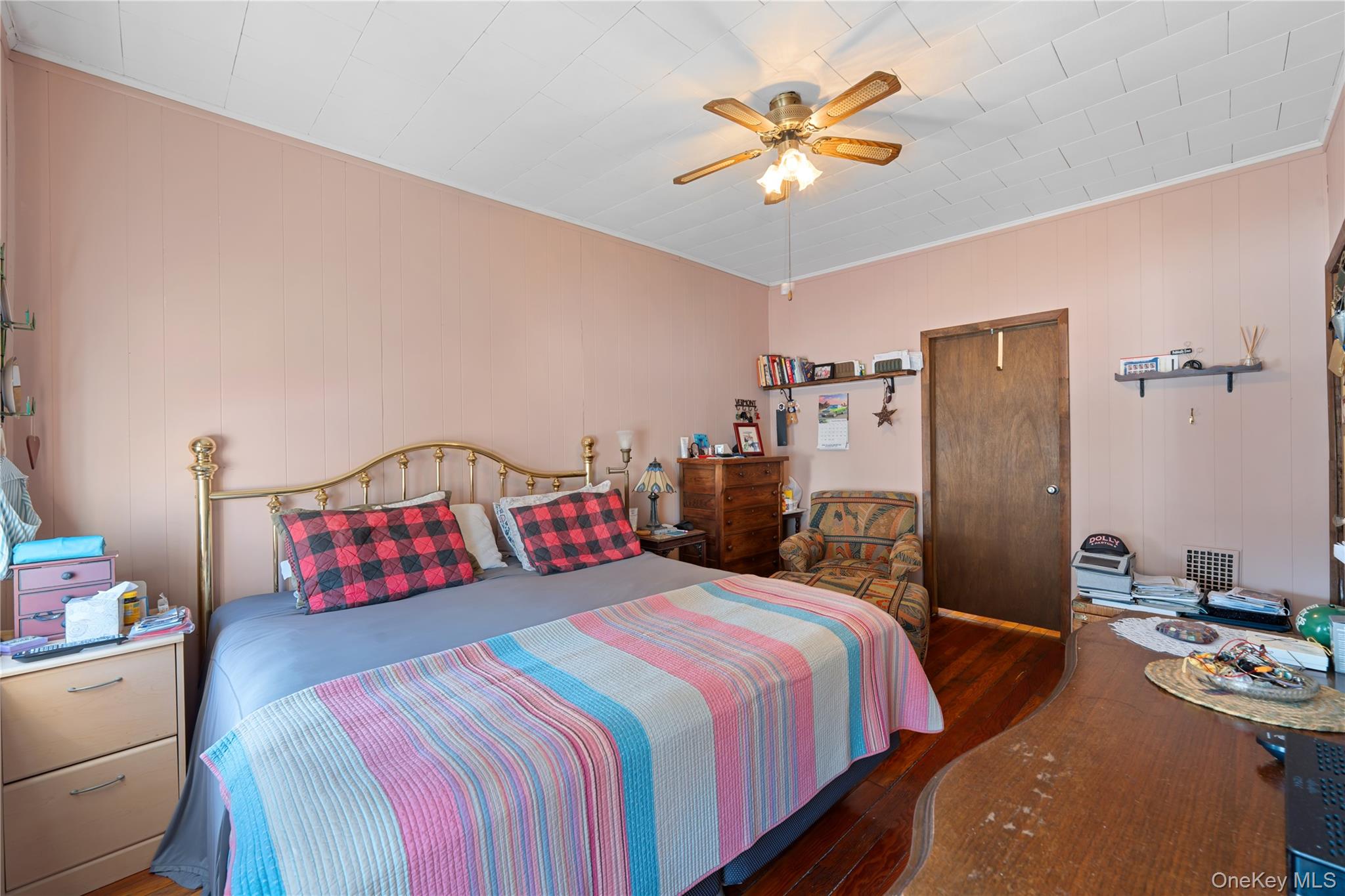 71-15 68th Street Property Photo 30