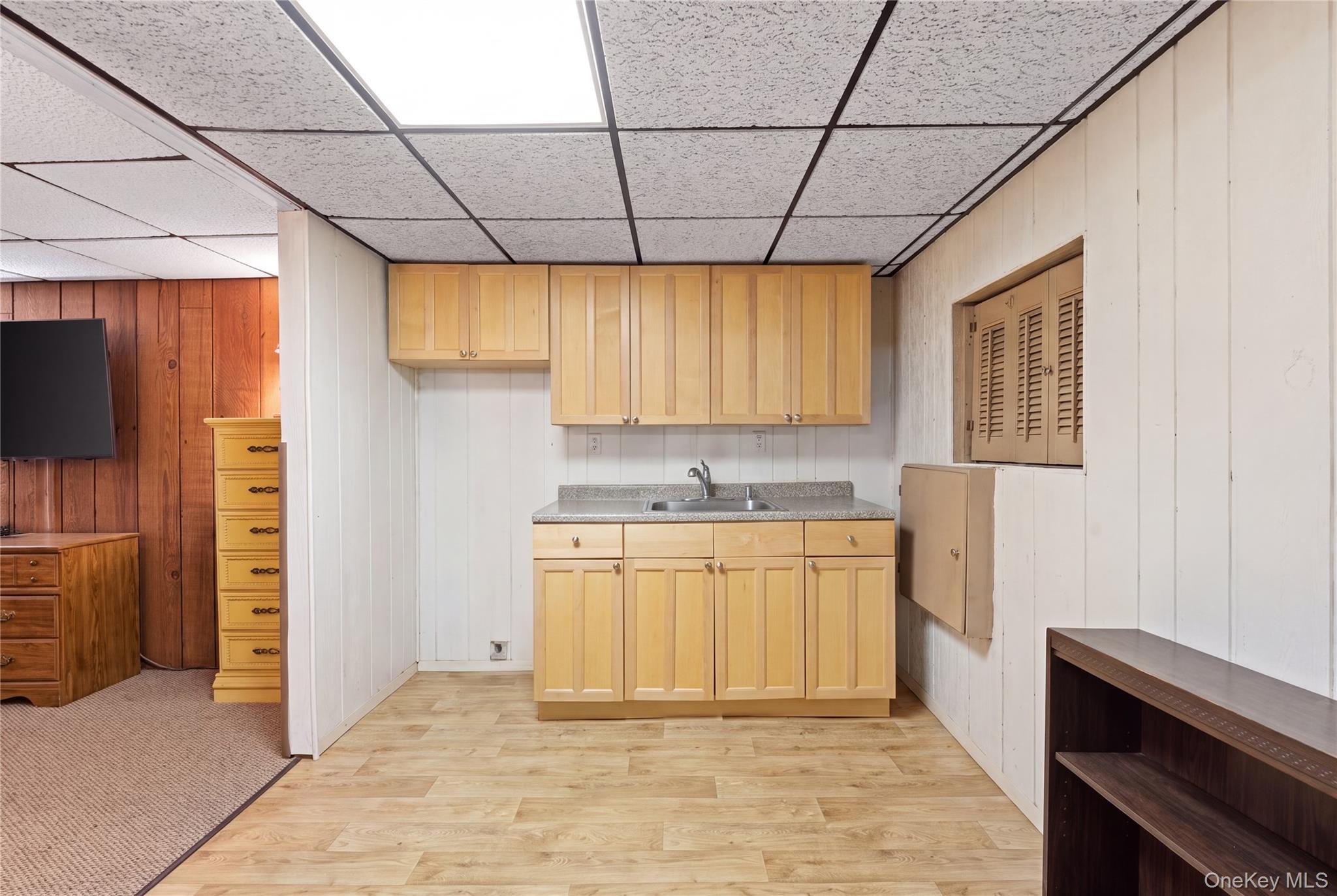 71-15 68th Street Property Photo 35
