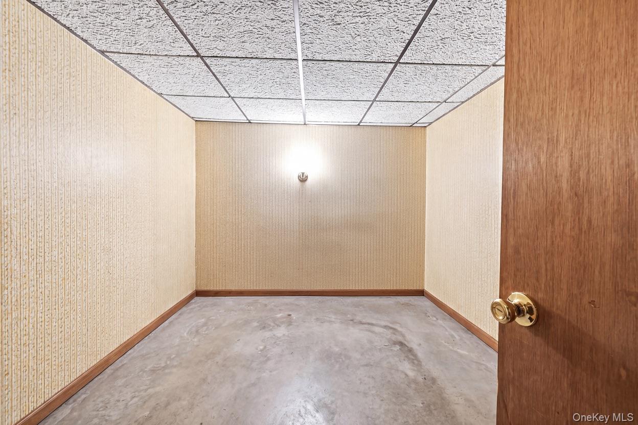 71-15 68th Street Property Photo 39
