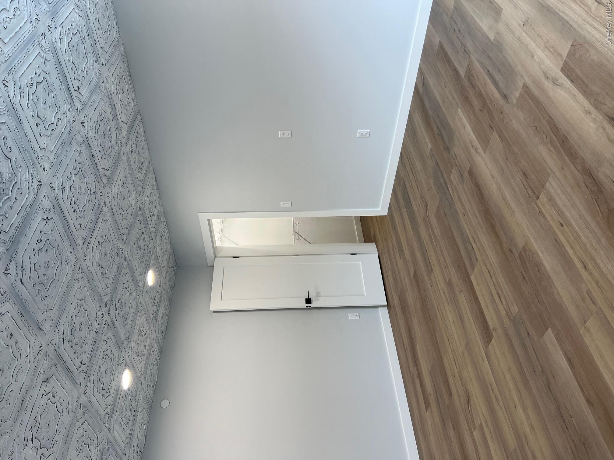 42 N Main Street 8 Property Photo 10