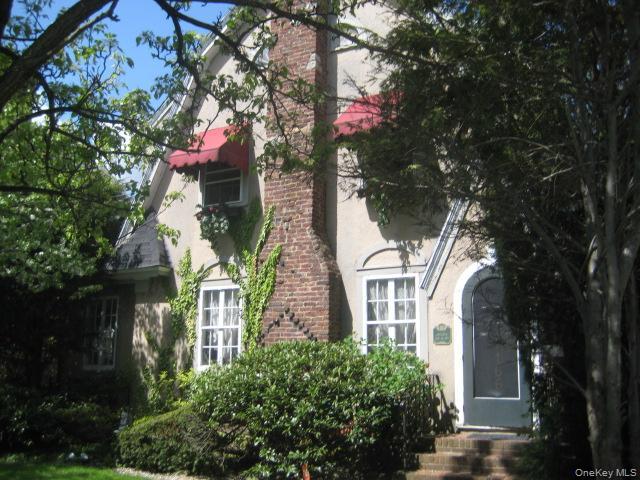 166 Southard Avenue Property Photo 1