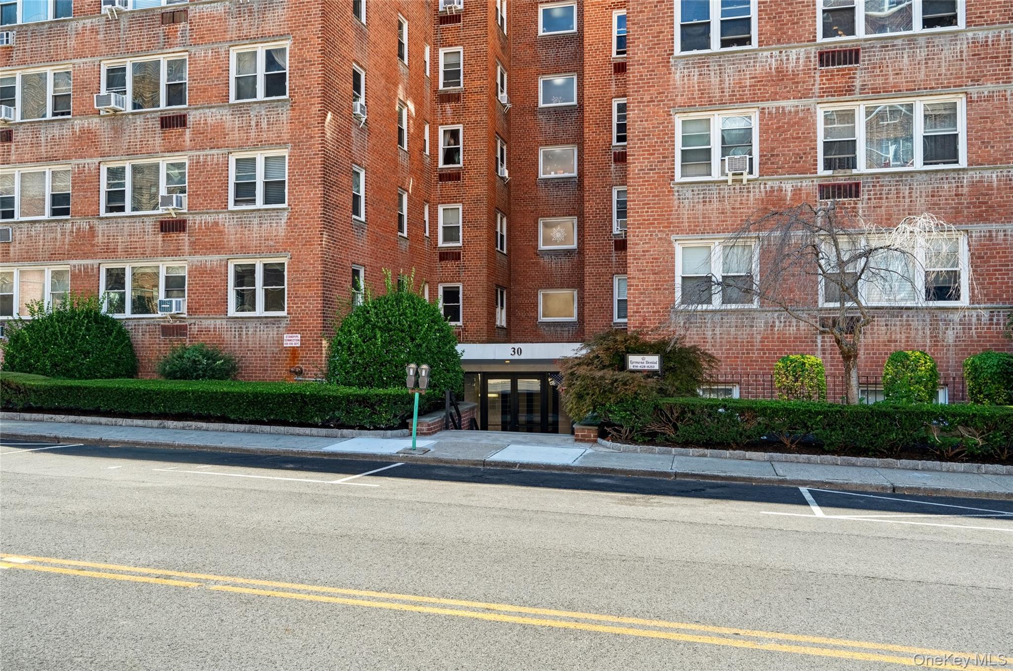 30 E Hartsdale Avenue 3l Property Photo 3