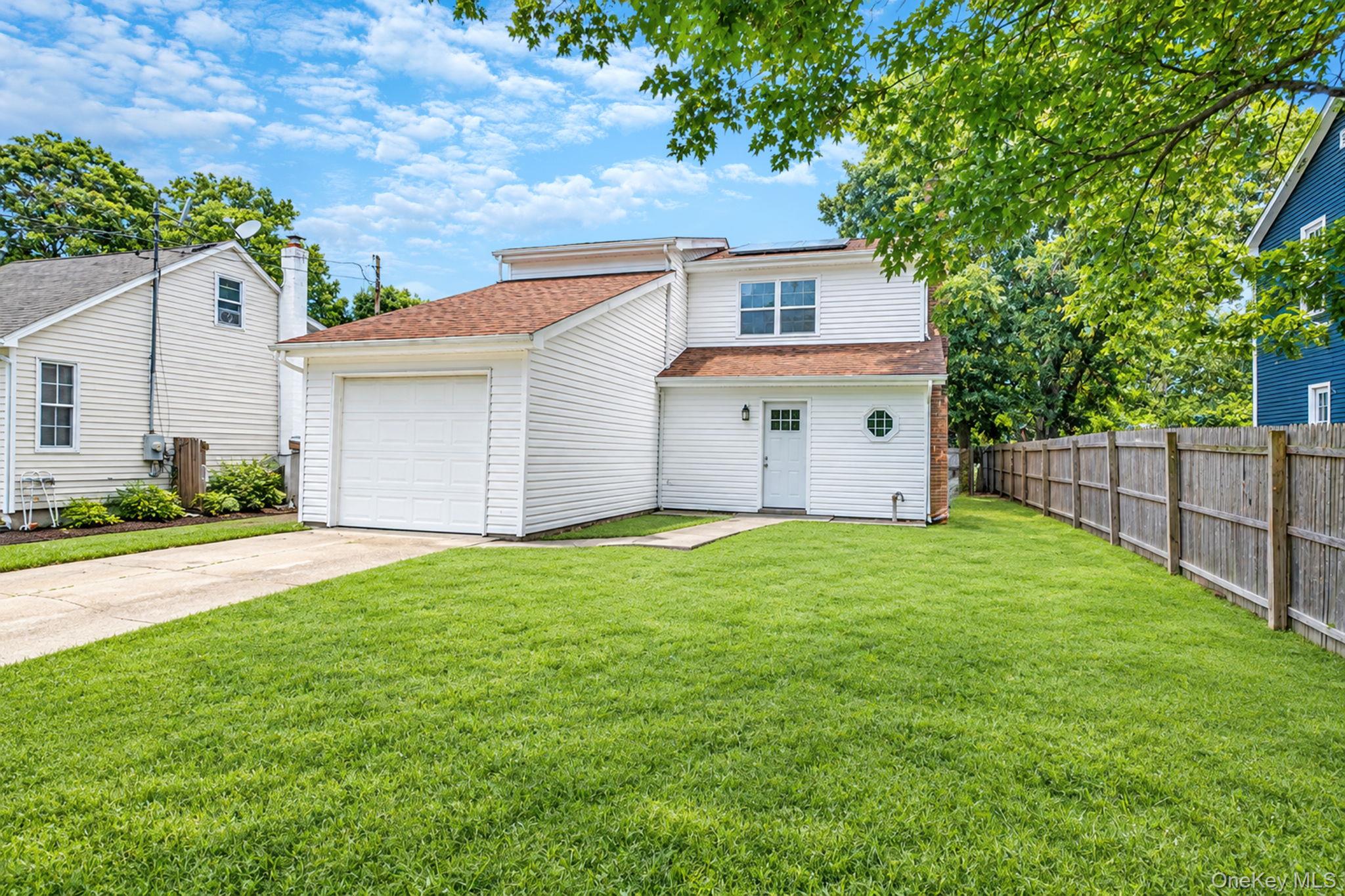 35 Lombardy Drive Property Photo 1