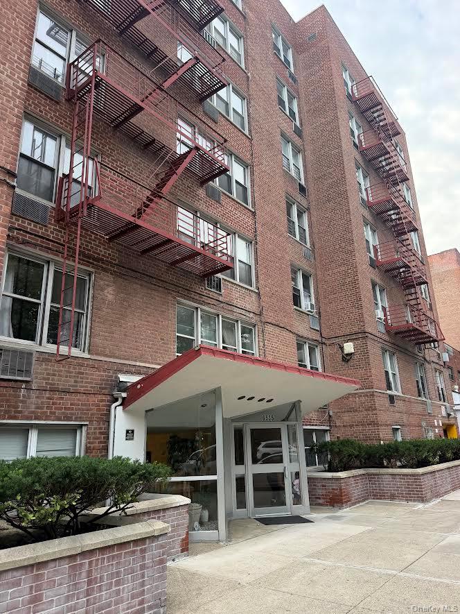 6535 Broadway 6e Property Photo 11