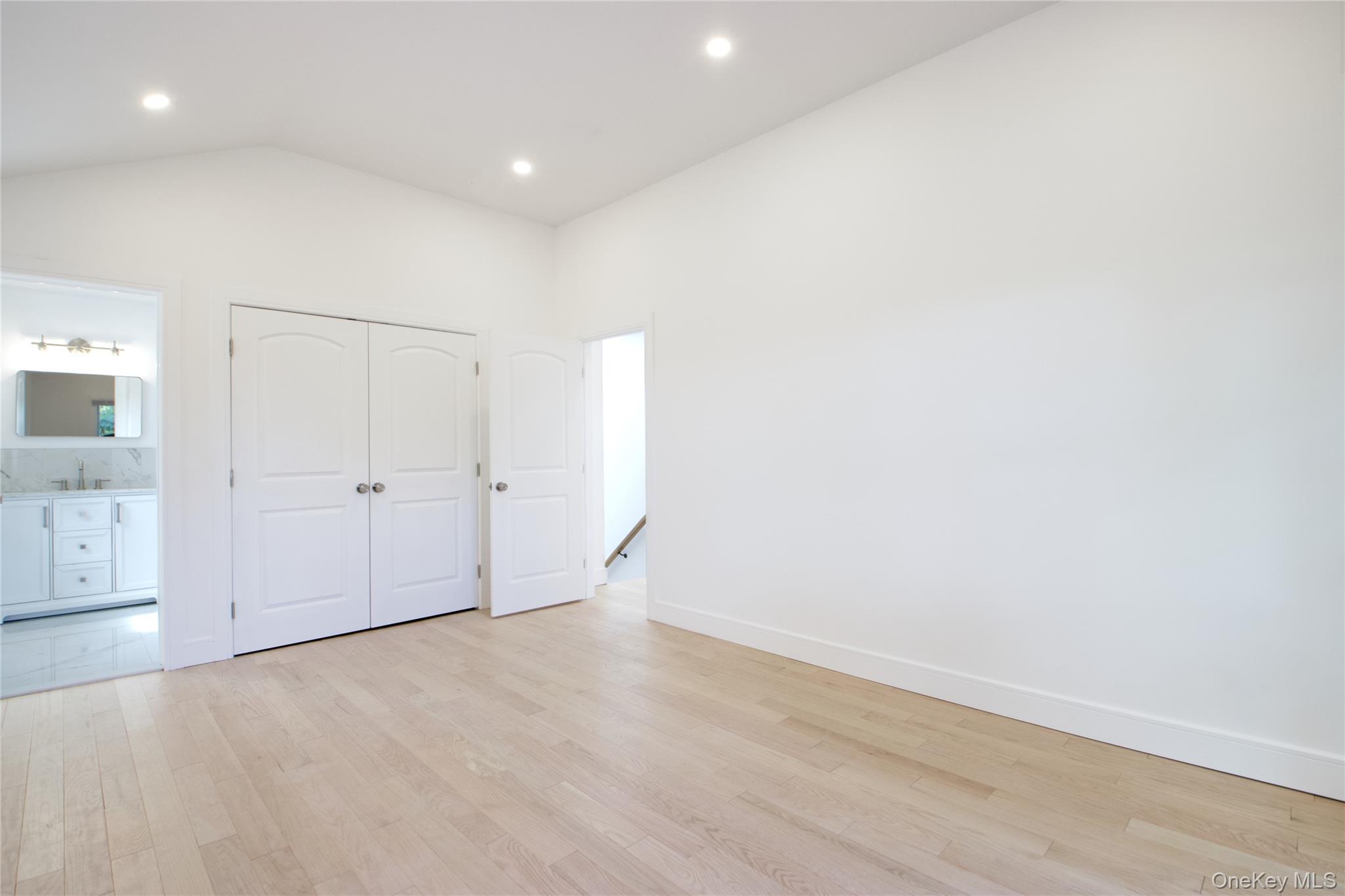 48 N Linwood B Property Photo 10