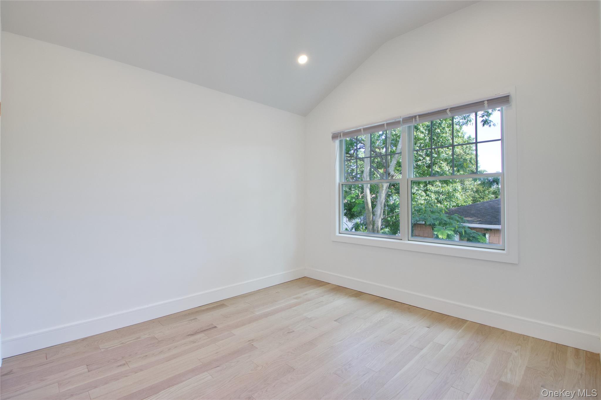 48 N Linwood B Property Photo 15