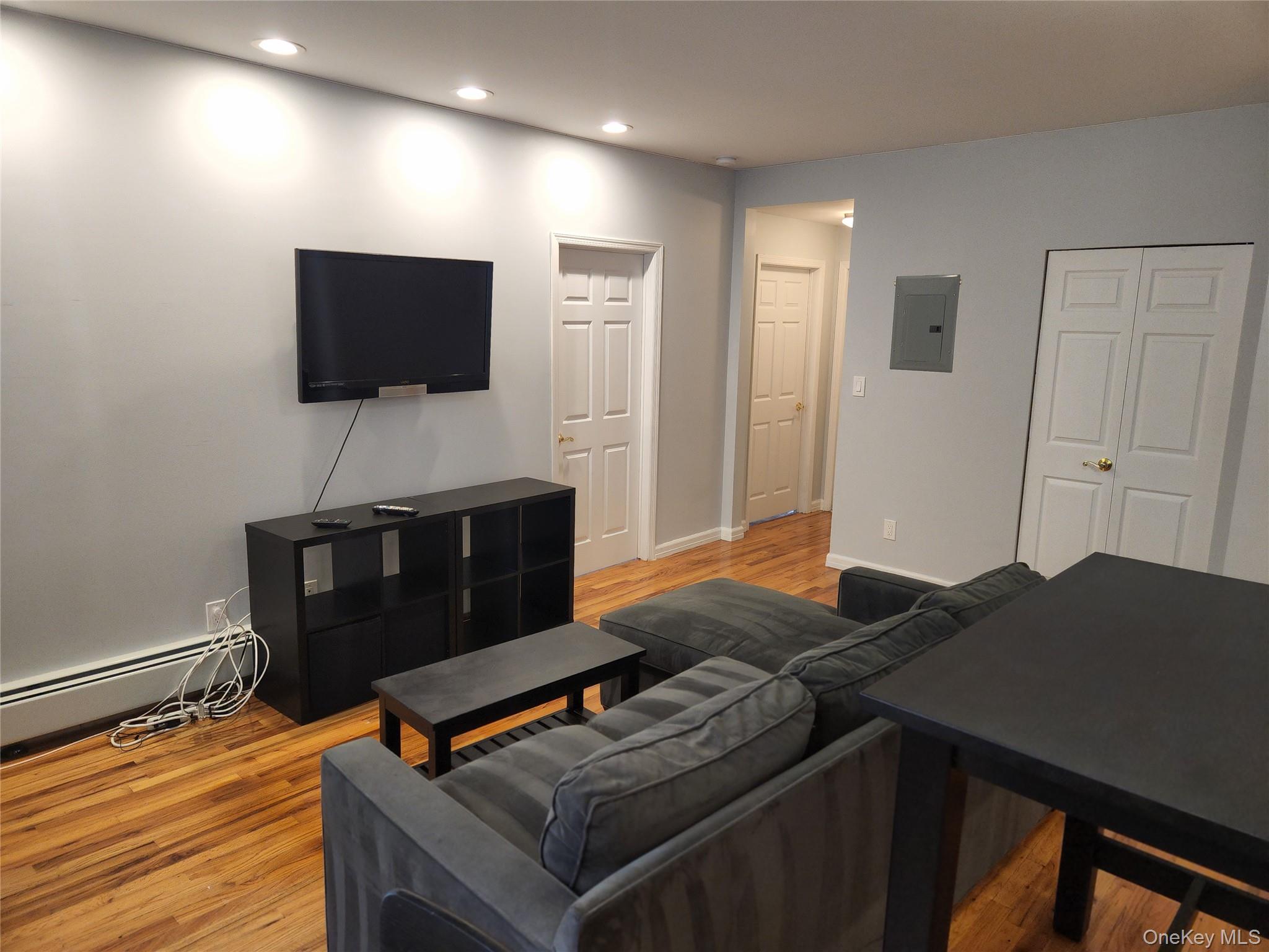 25 W Broadway 501 Property Photo 5