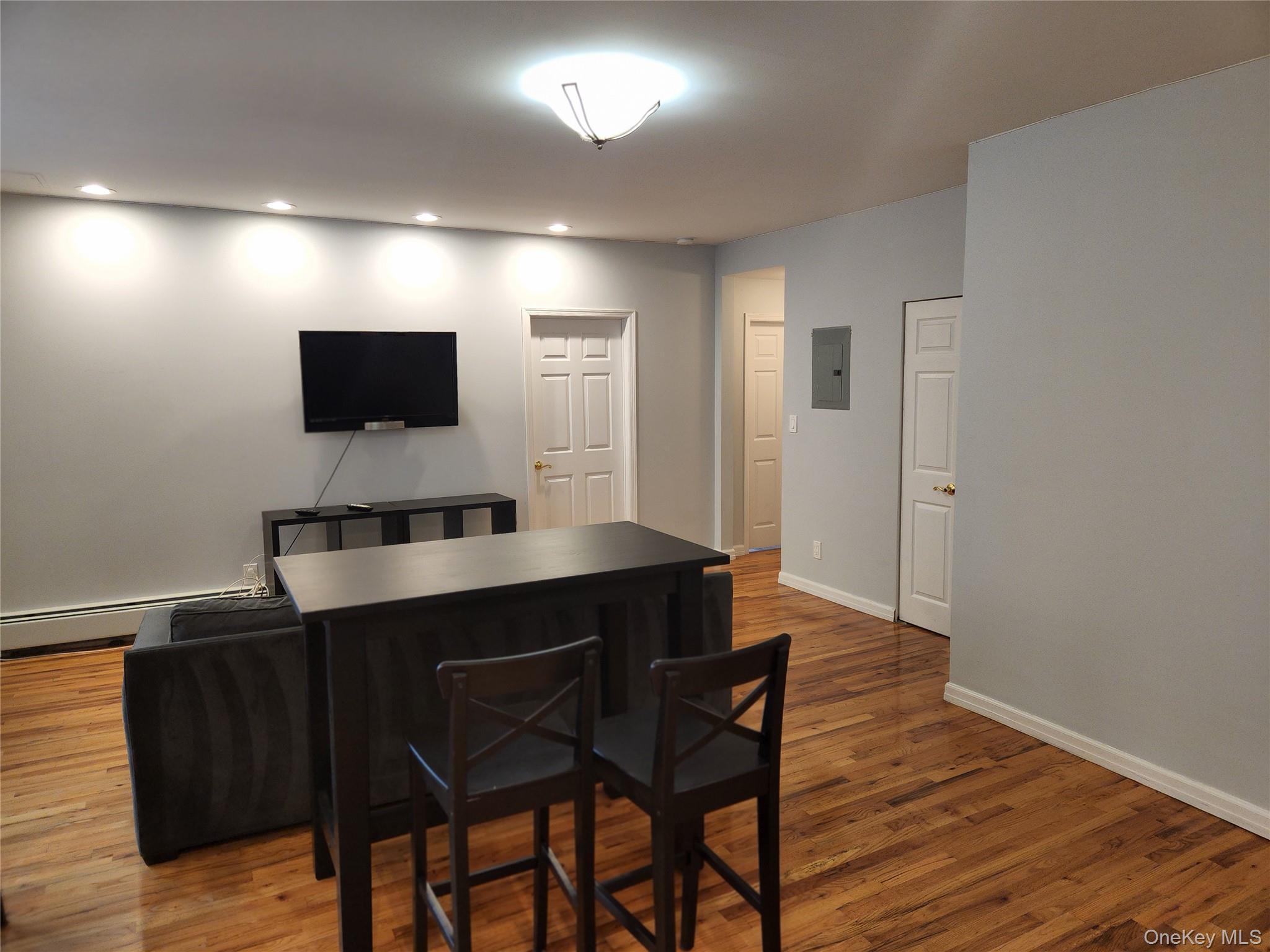 25 W Broadway 501 Property Photo 7