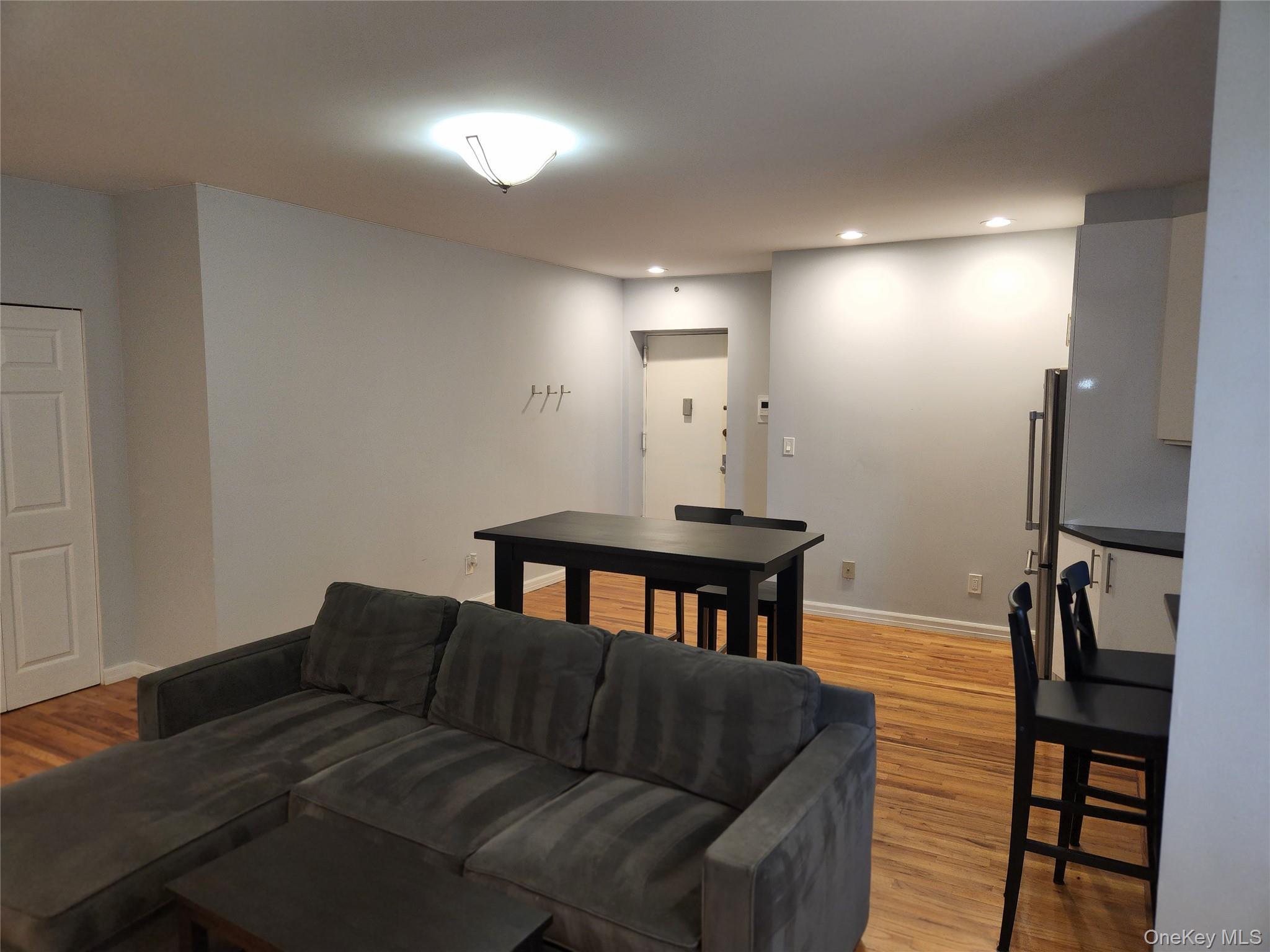 25 W Broadway 501 Property Photo 9