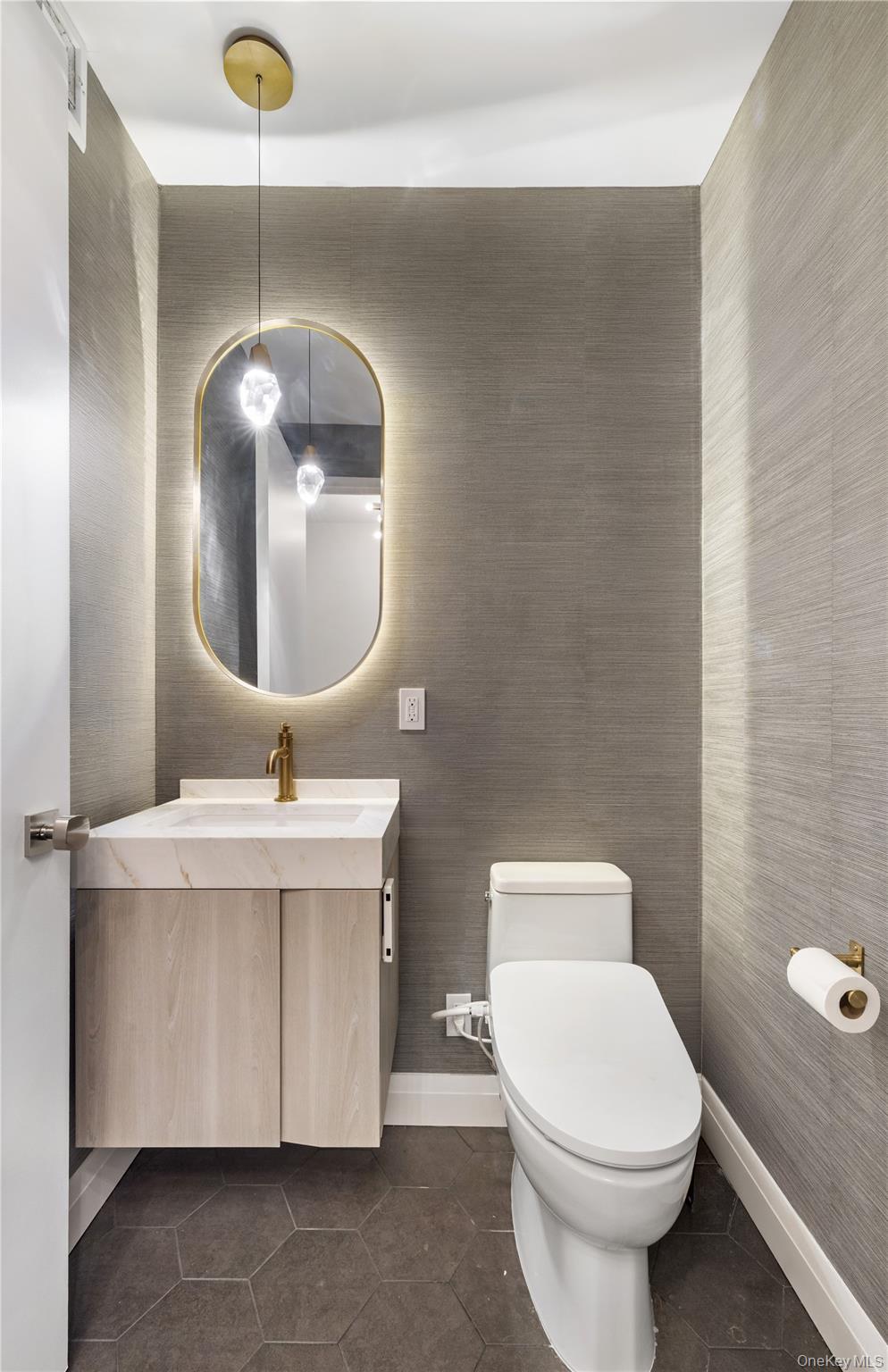 2 Columbus Avenue 29c Property Photo 12