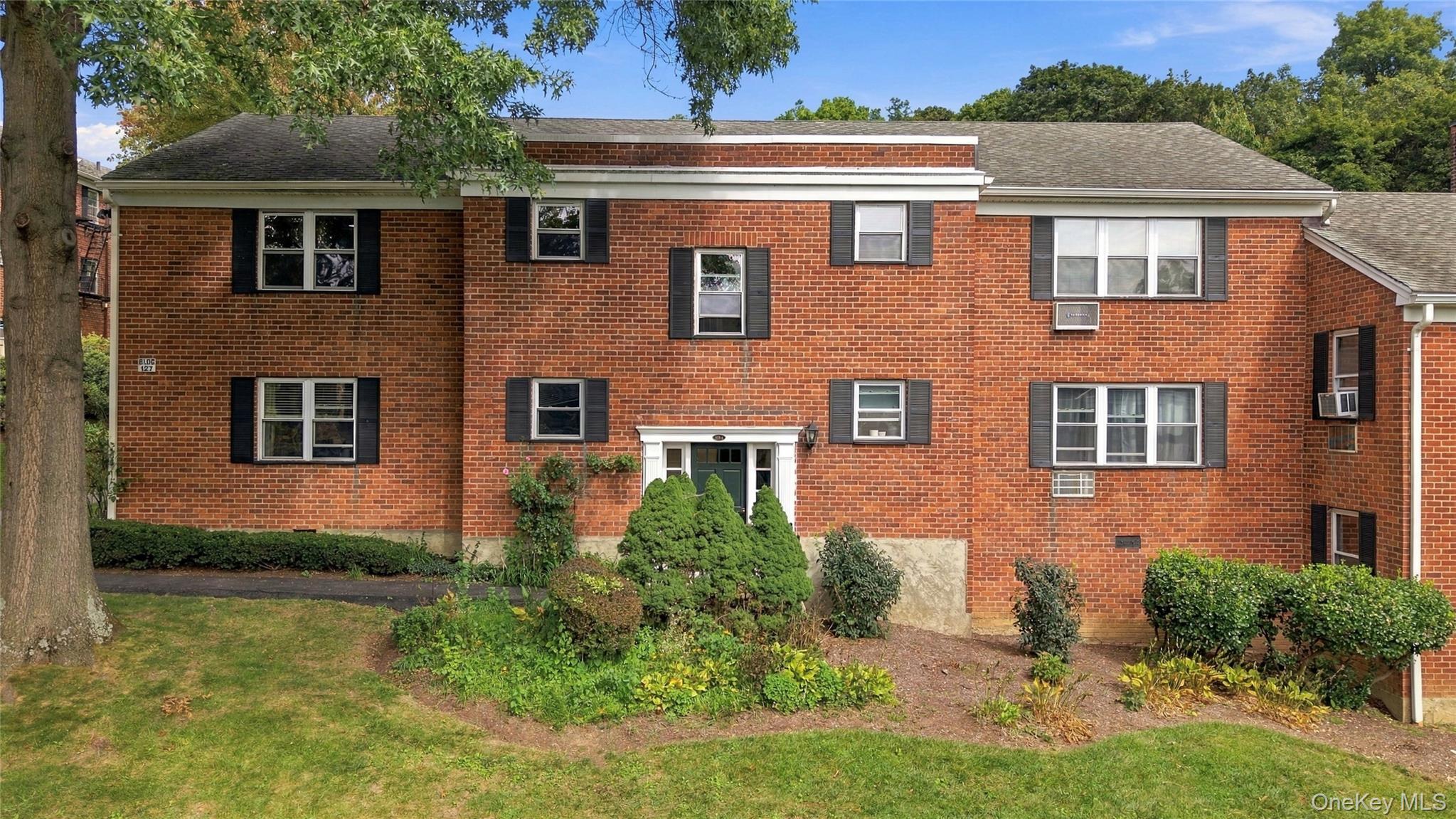 127-1 S Highland Avenue B5 Property Photo 1