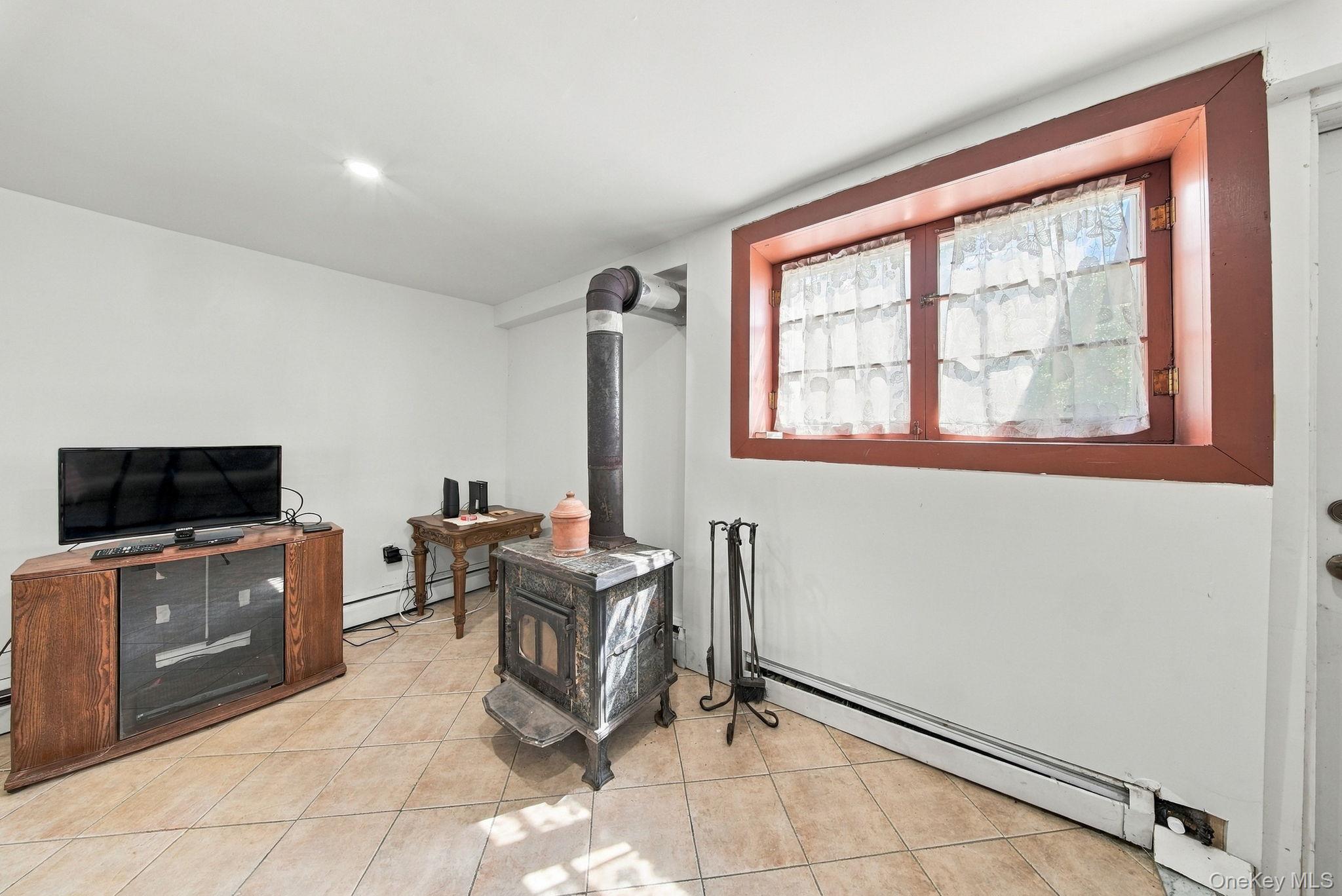 208 White Bridge Road Property Photo 7