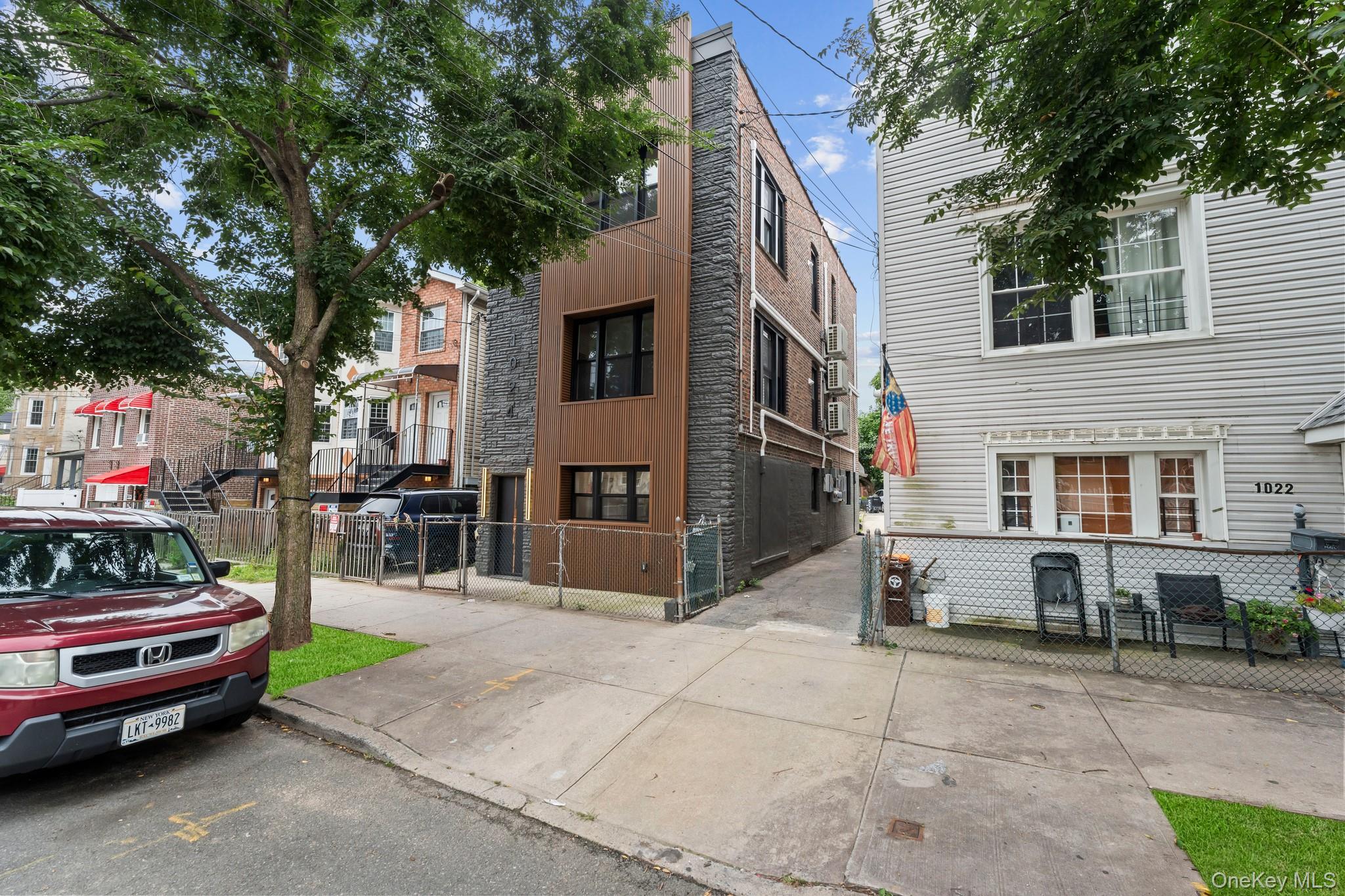 1024 E 226th Street Property Photo 1