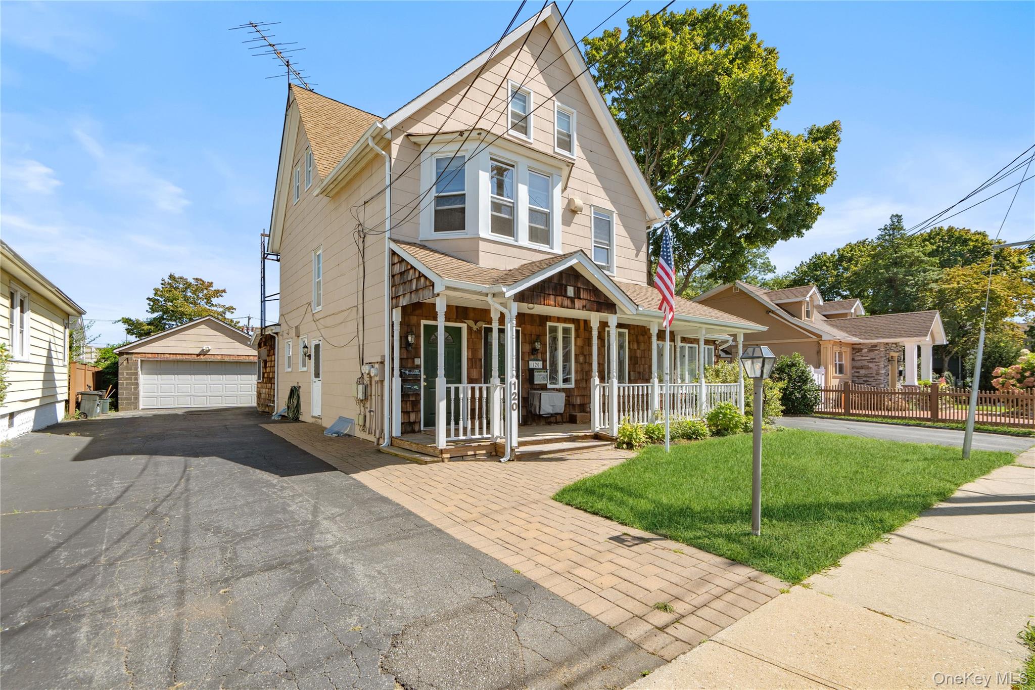 120 S High Street Property Photo 1