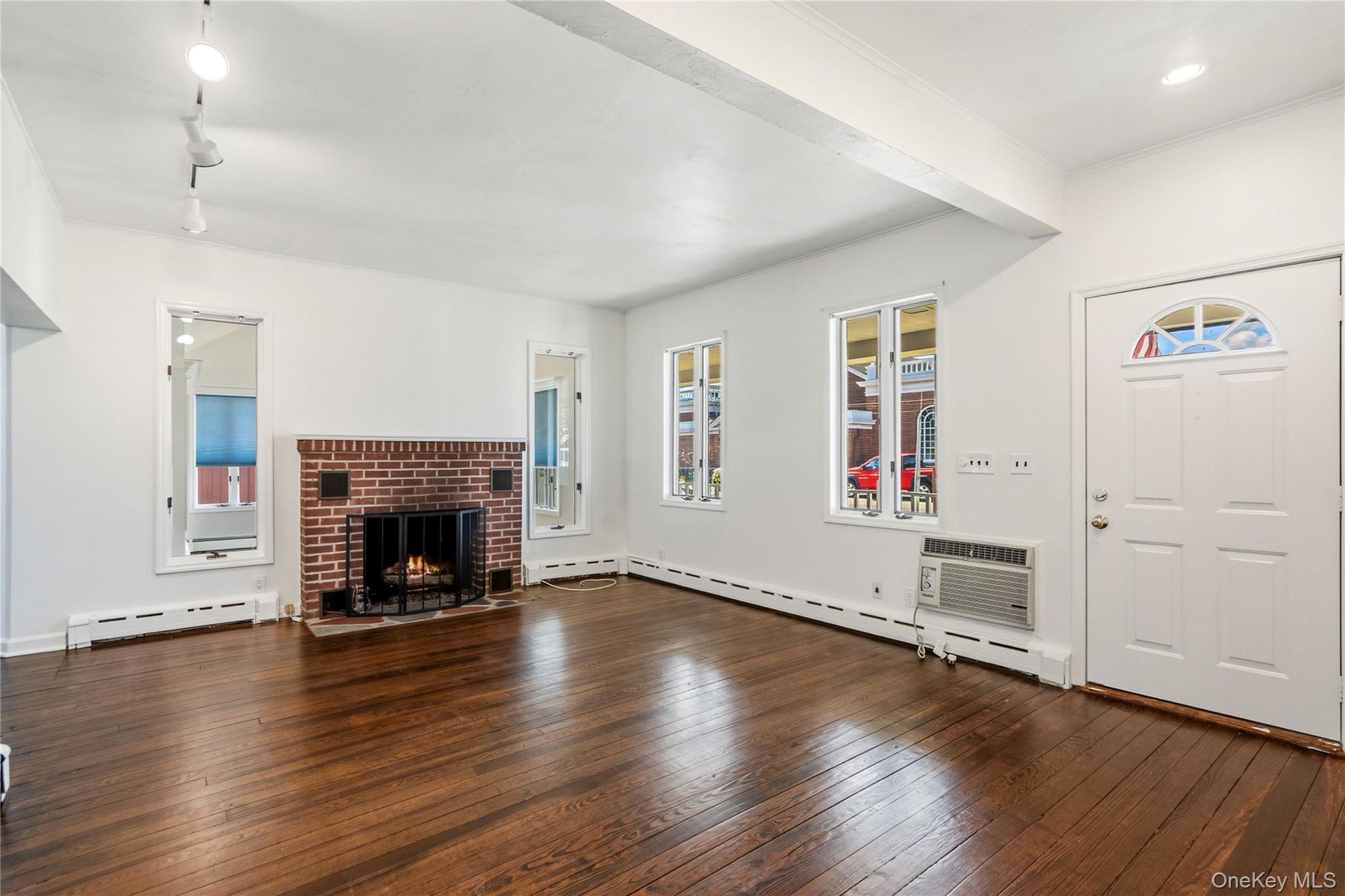 120 S High Street Property Photo 7