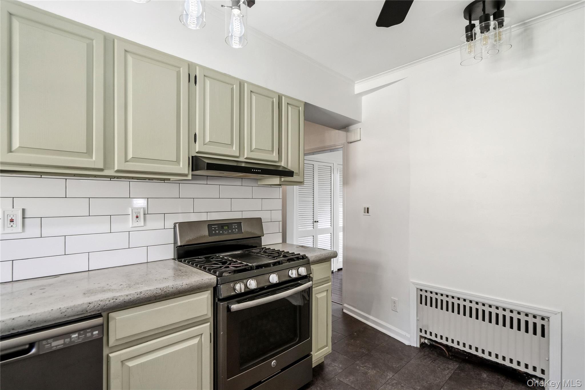 120 S High Street Property Photo 20