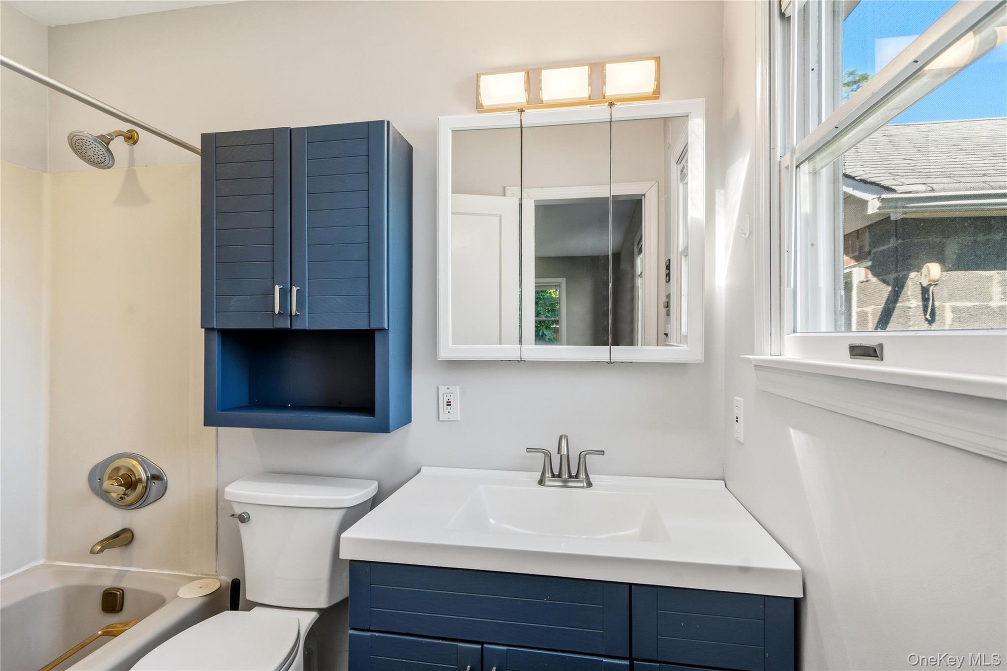 120 S High Street Property Photo 26