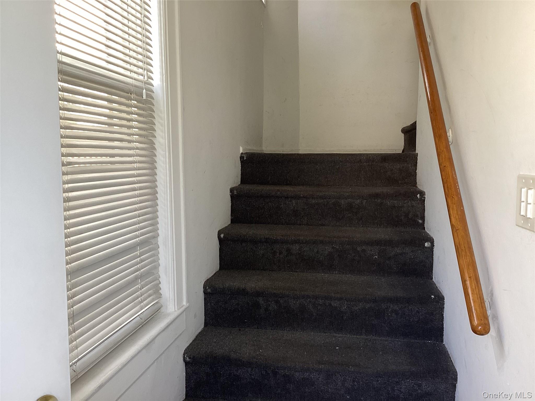 6125 185th Street Property Photo 2