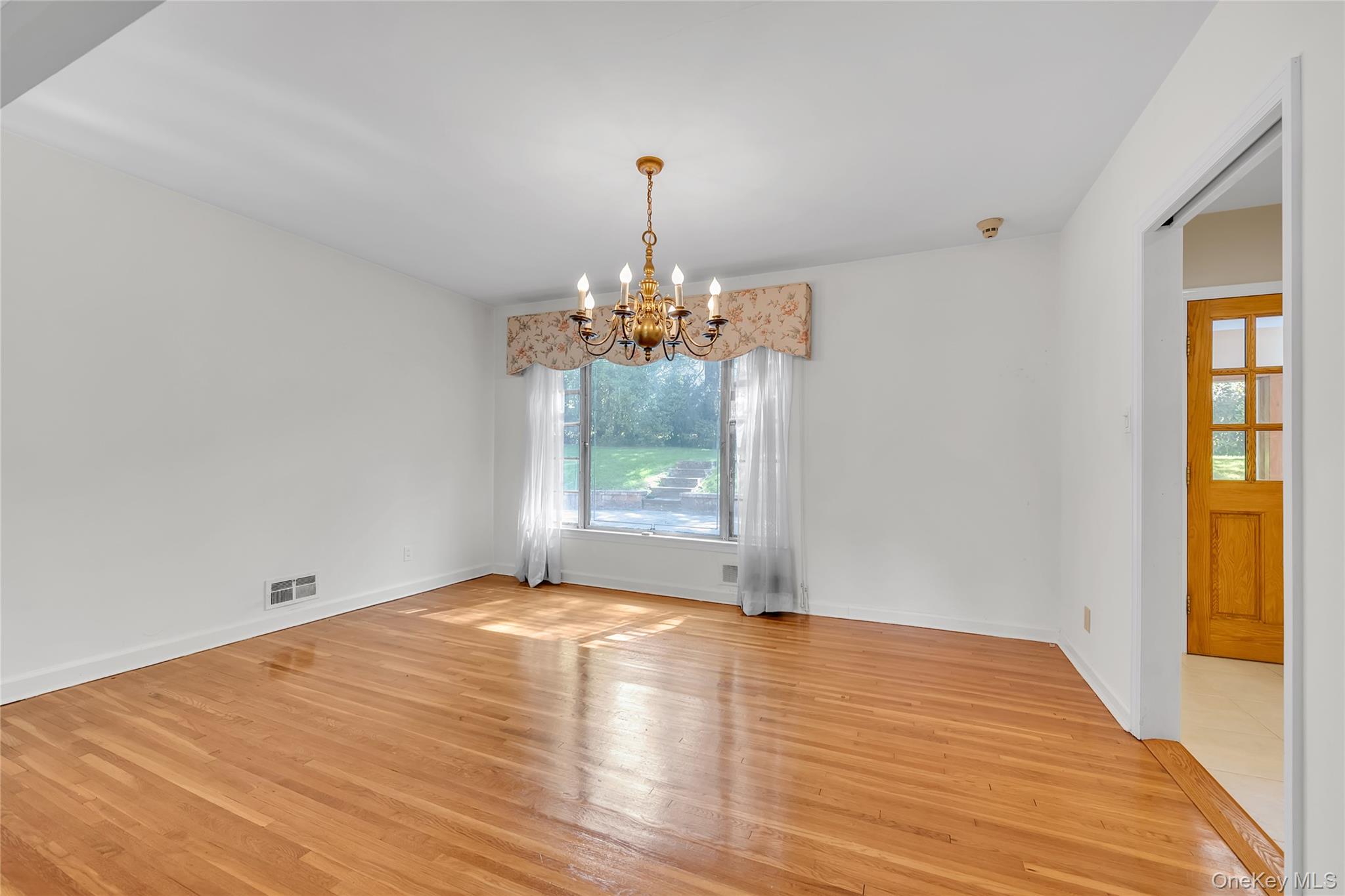238 Clent Road Property Photo 6