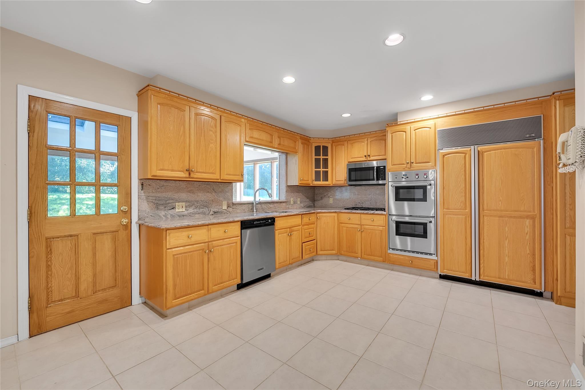 238 Clent Road Property Photo 8