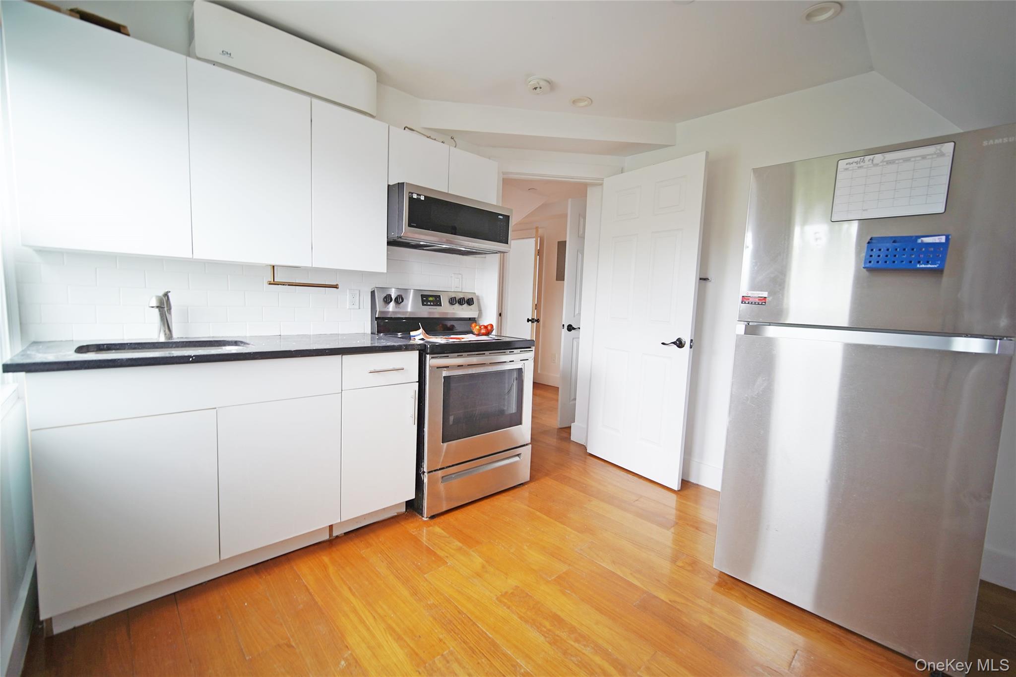 58 S 9th Avenue Property Photo 2