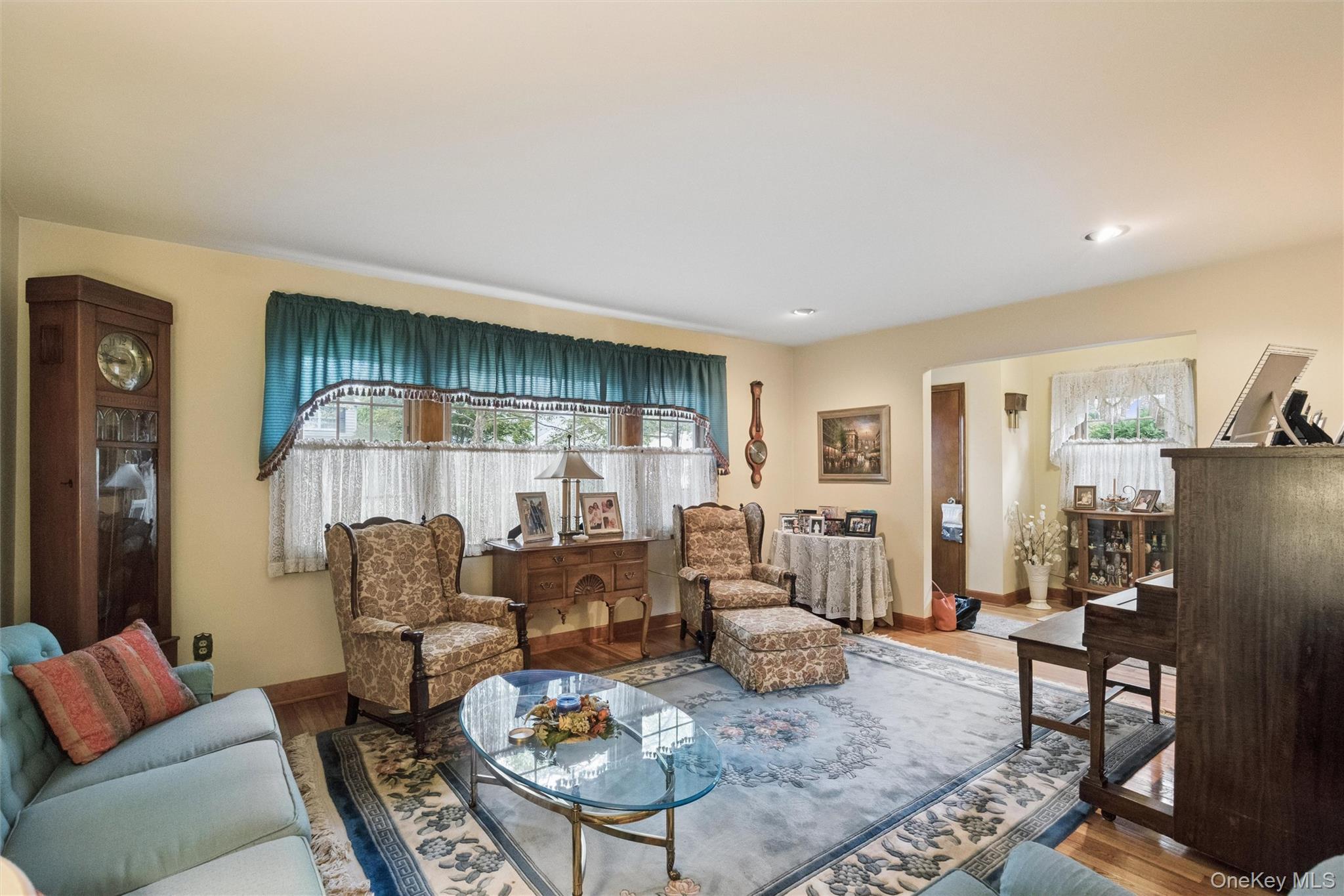 9 Monroe Street Property Photo 6