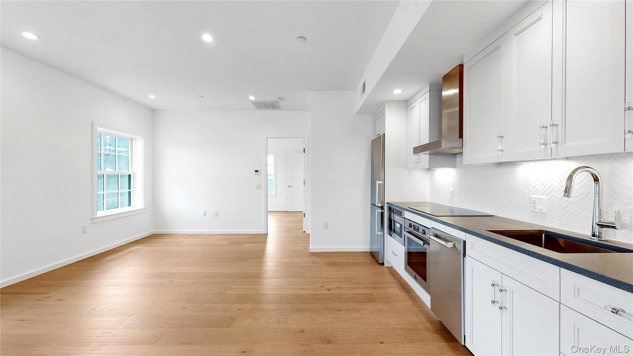 16 Main 5a Property Photo 1