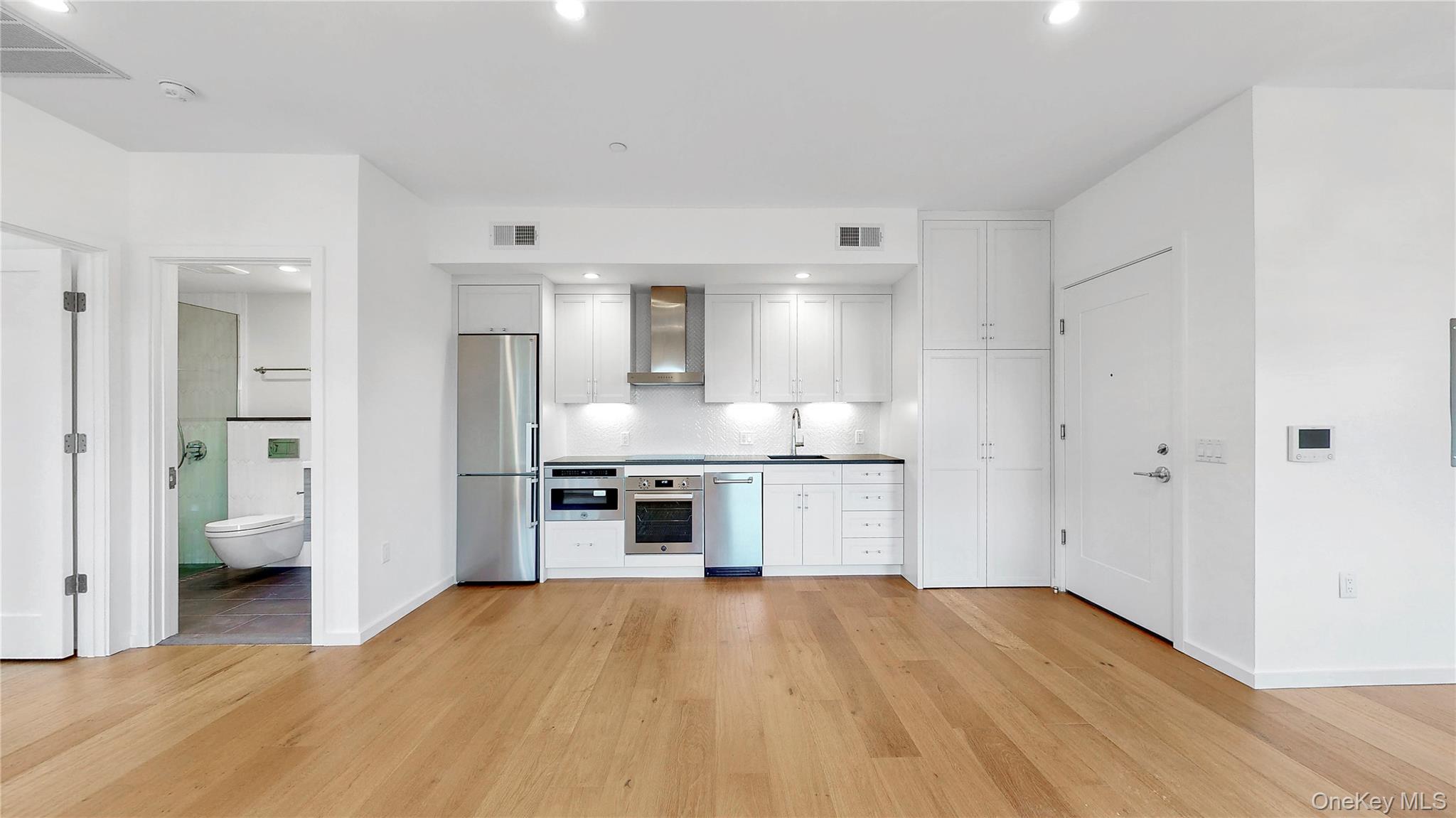 16 Main 5a Property Photo 2