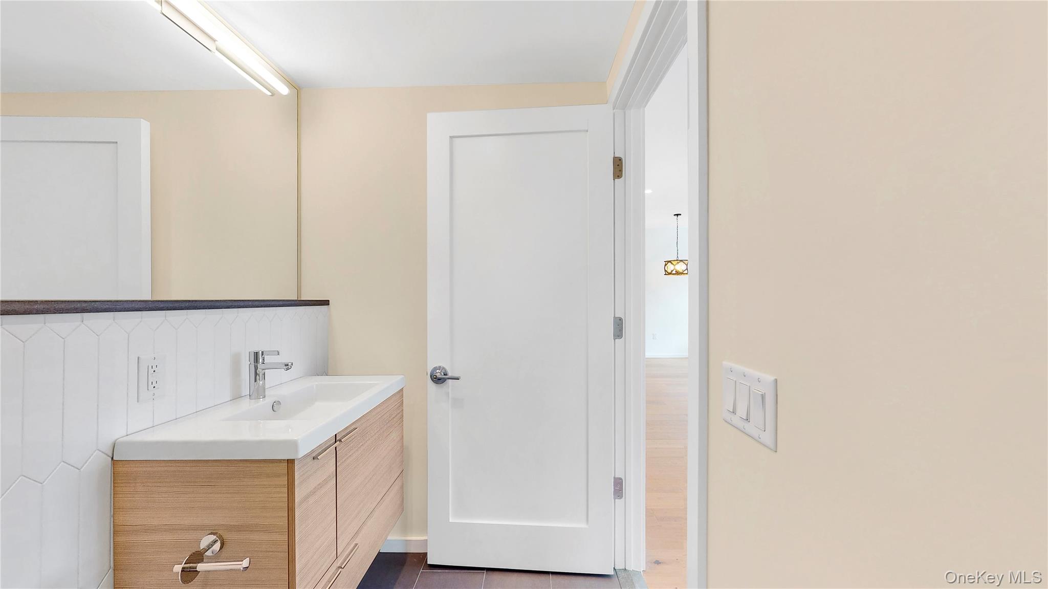 16 Main 5a Property Photo 4