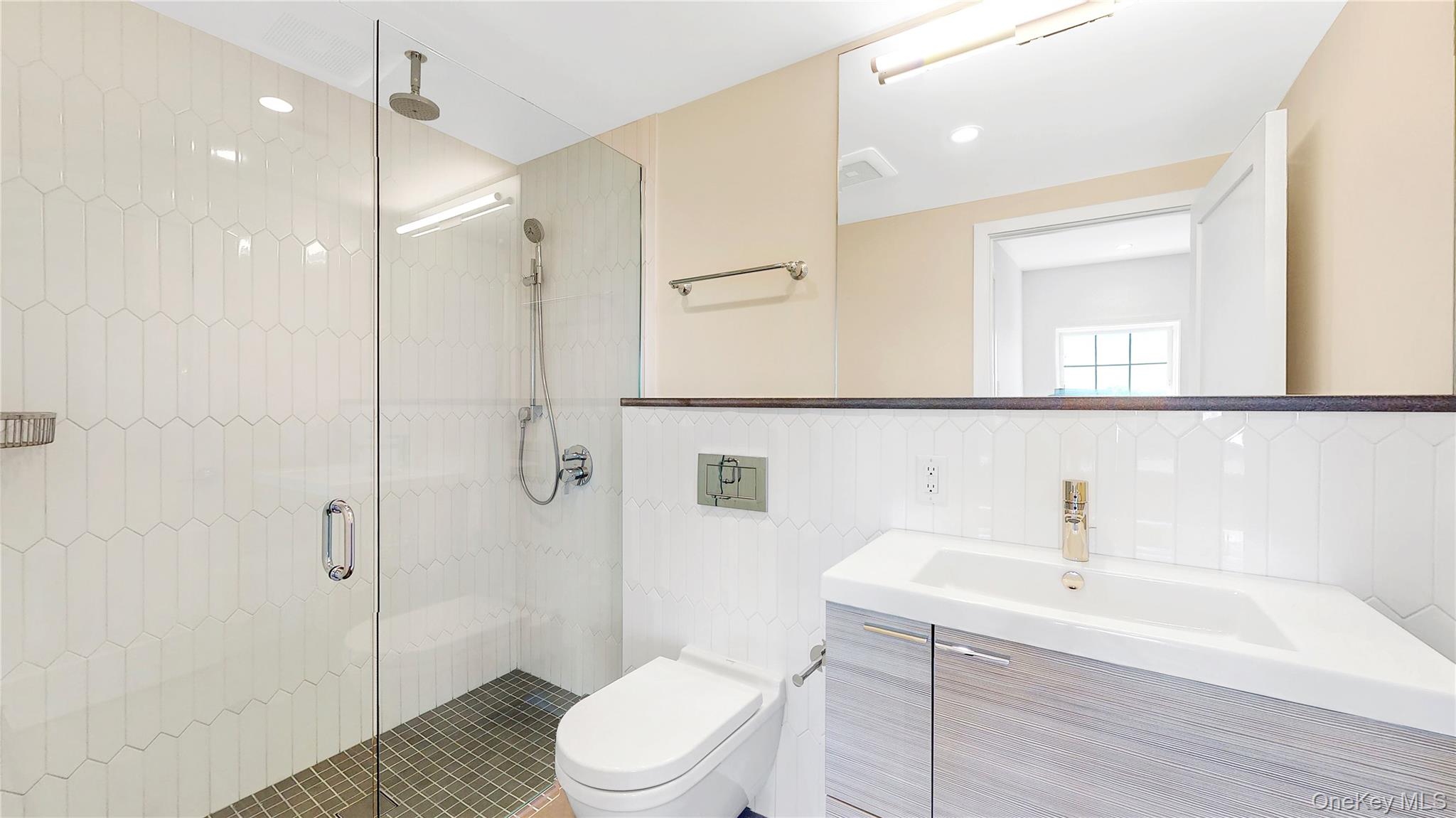 16 Main 5a Property Photo 5