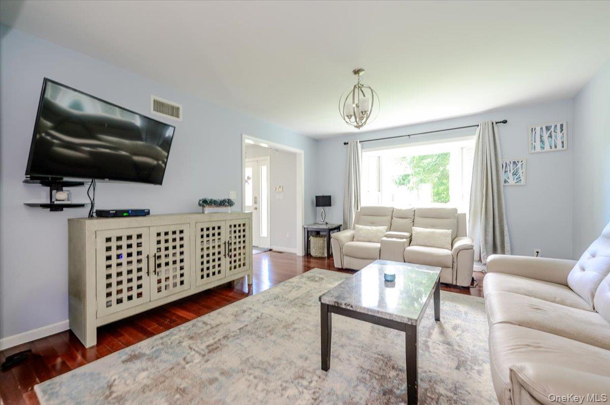24 William Avenue Property Photo 6