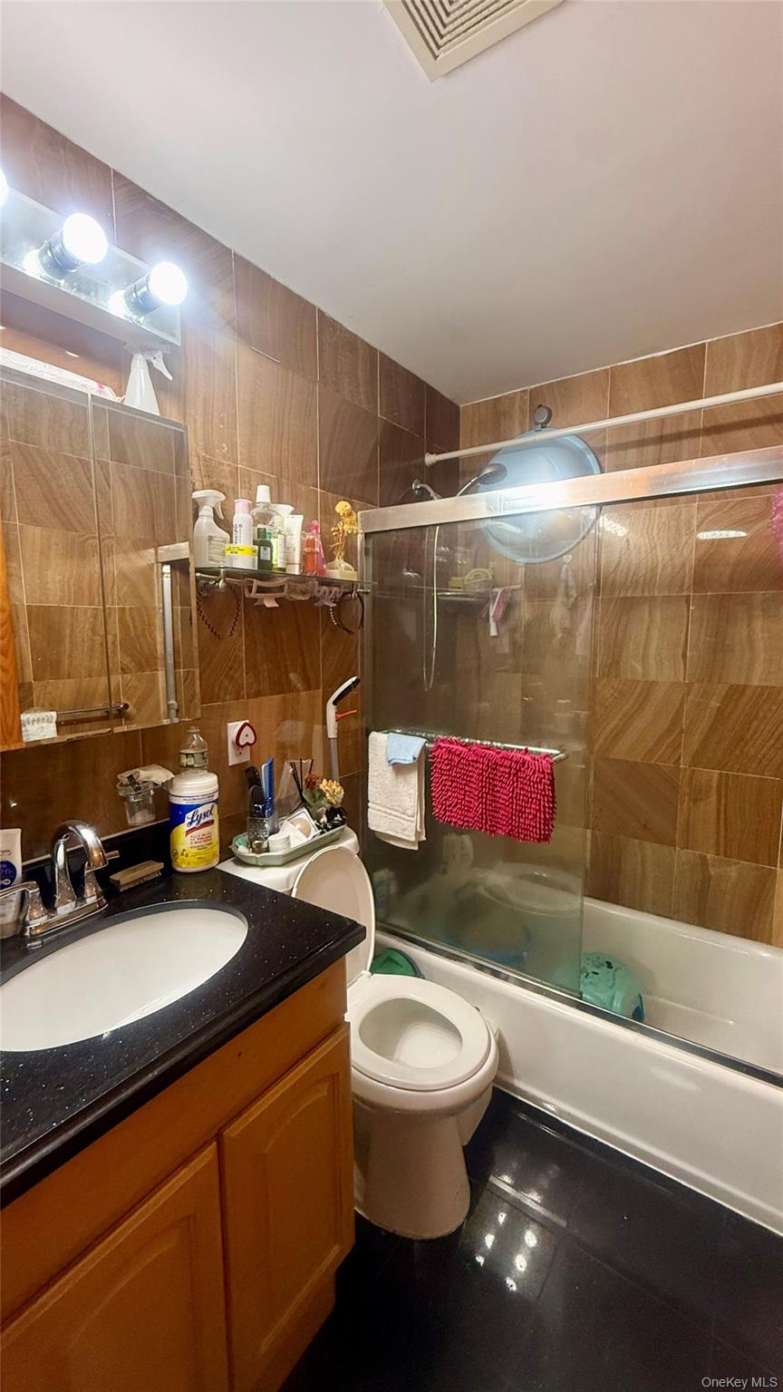 37-33 107th Street 3b Property Photo 8