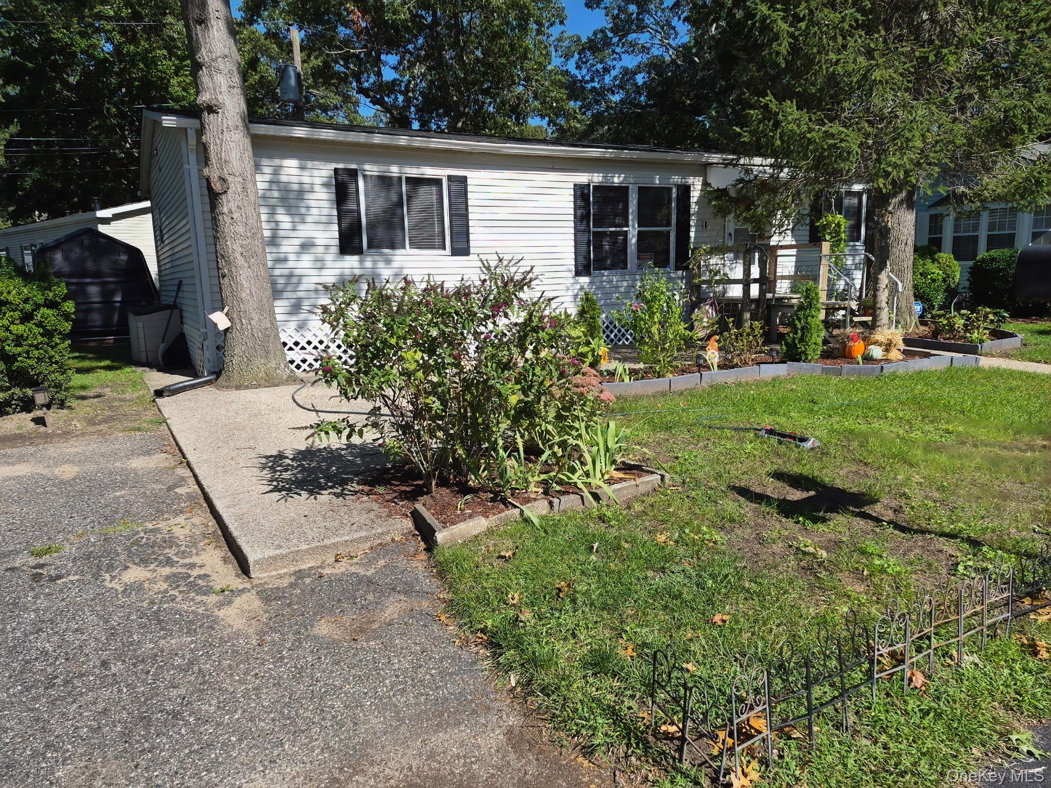37-28 Hubbard Avenue Property Photo 26