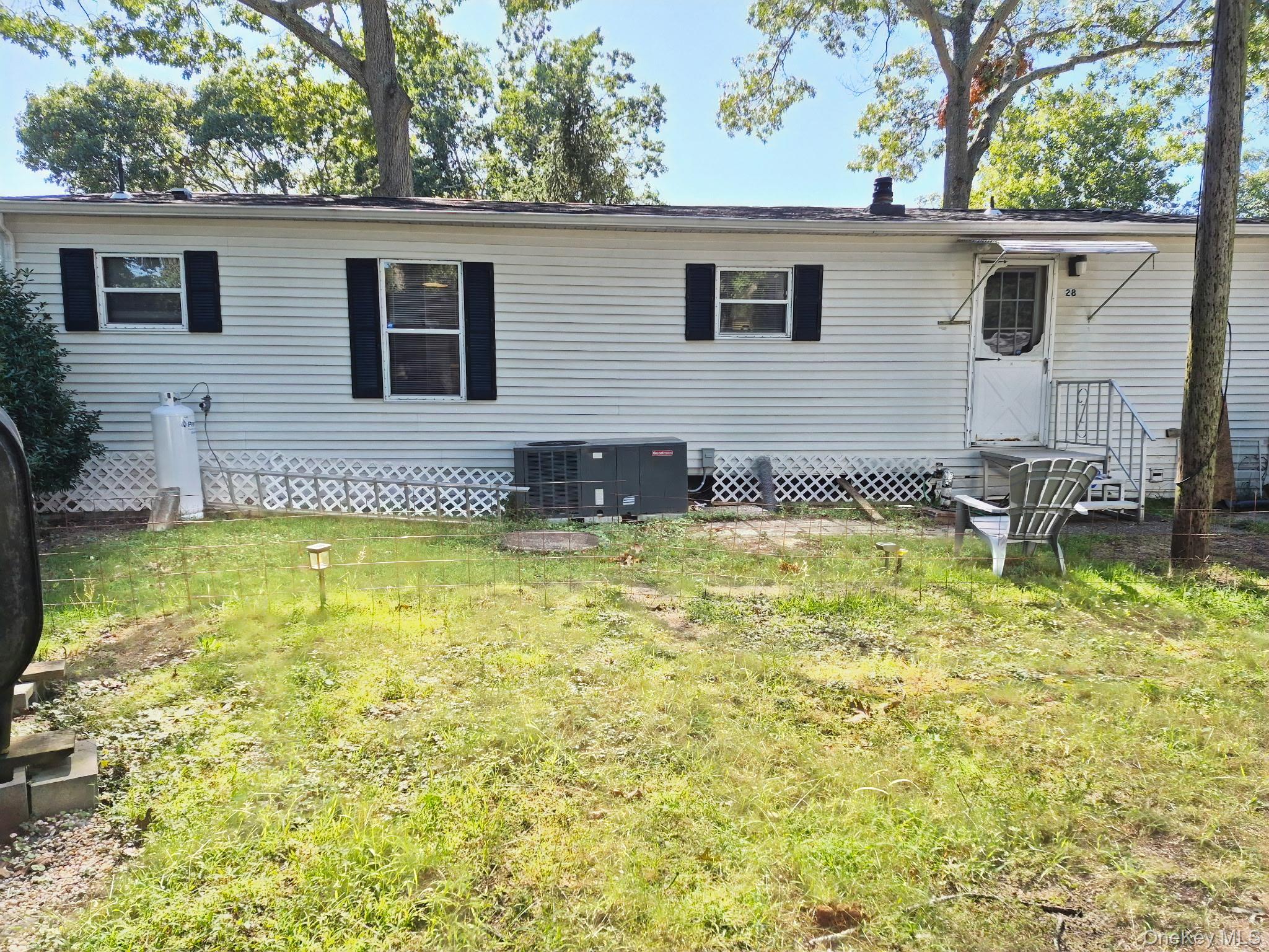 37-28 Hubbard Avenue Property Photo 28