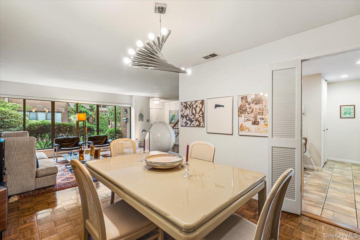 4 Spring Hollow Property Photo 5