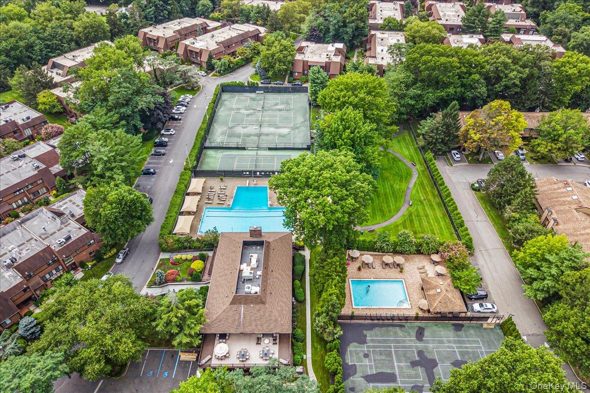 4 Spring Hollow Property Photo 12