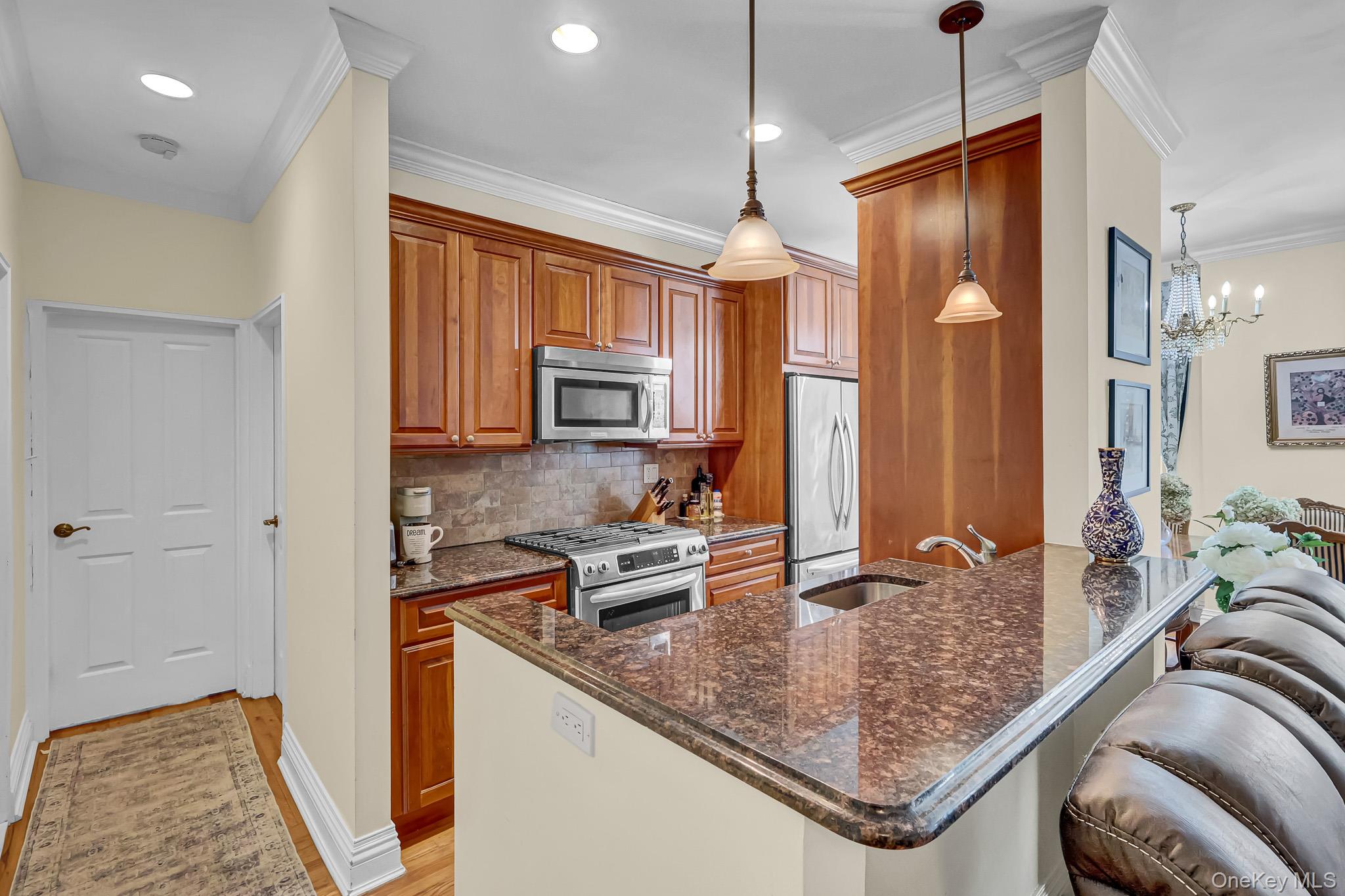111 7th Street 304 Property Photo 14