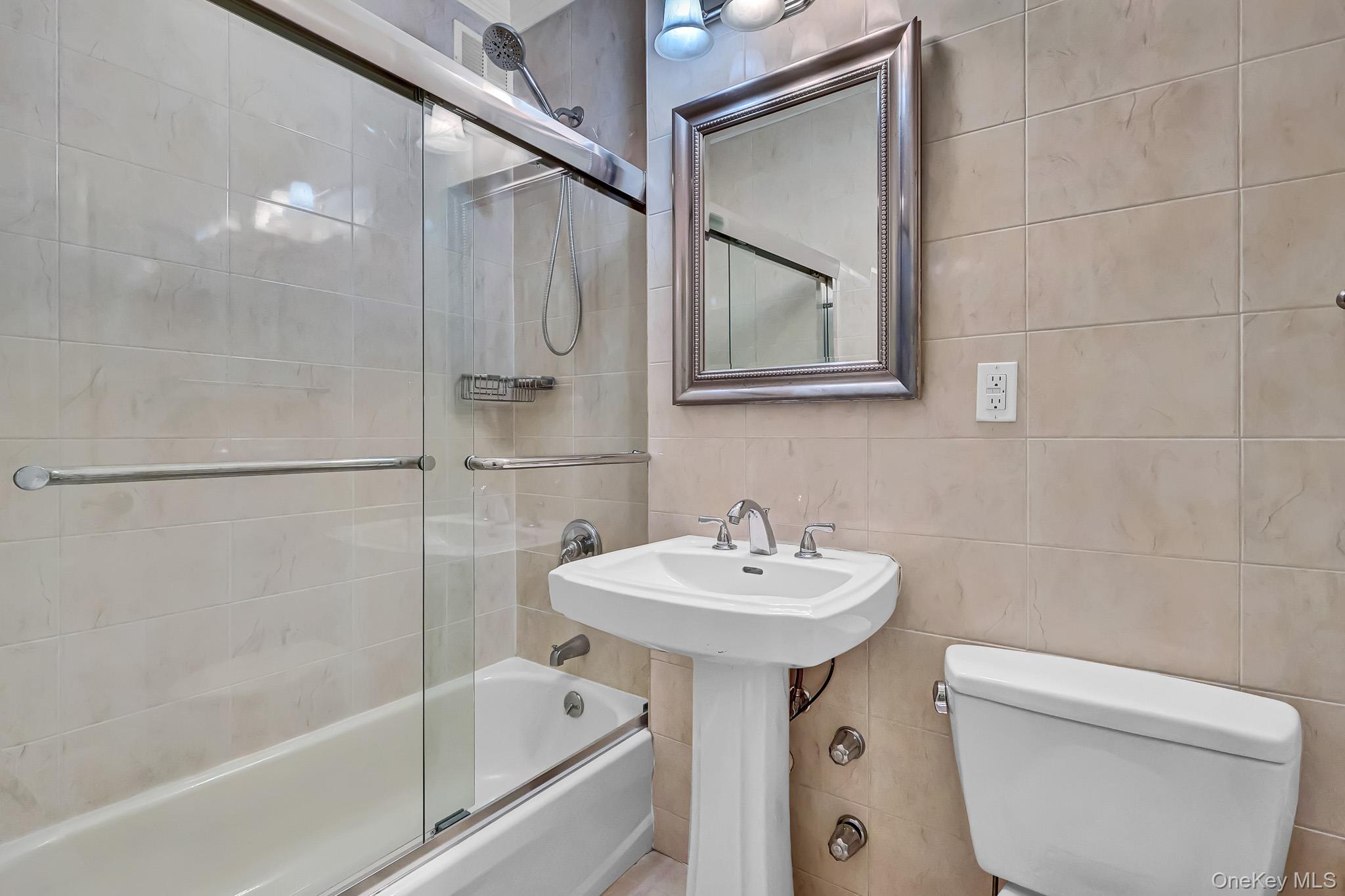 111 7th Street 304 Property Photo 15
