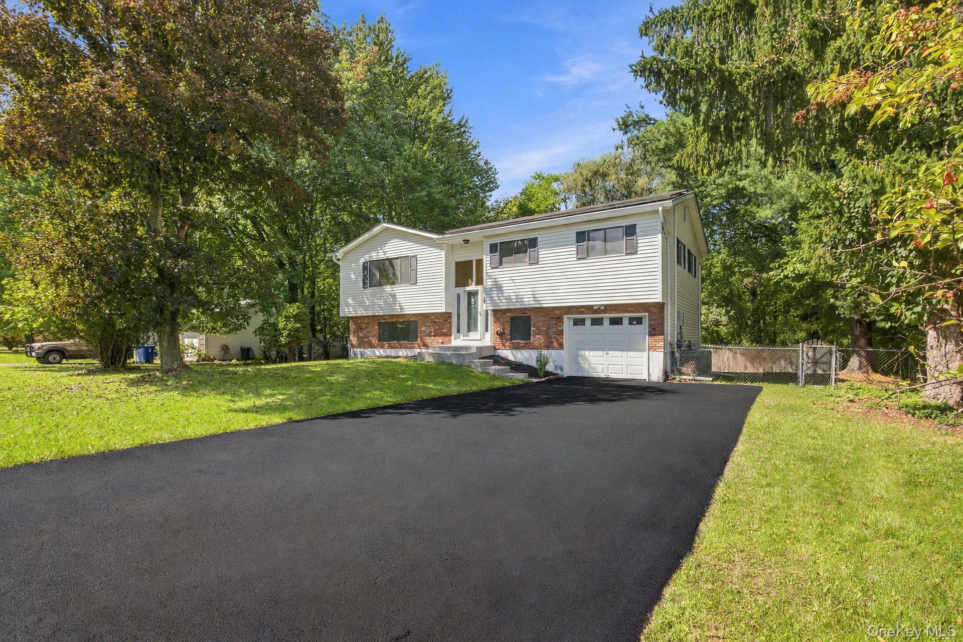 12 Westminster Drive Property Photo 2