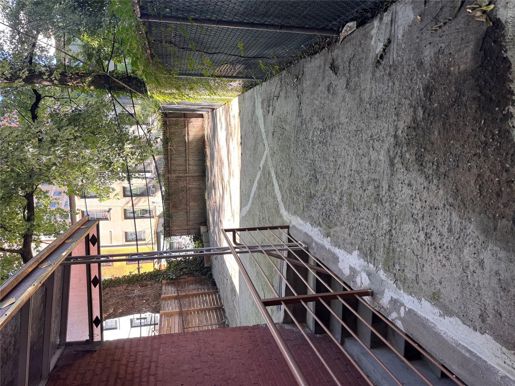 887 Lafayette Avenue Property Photo 17